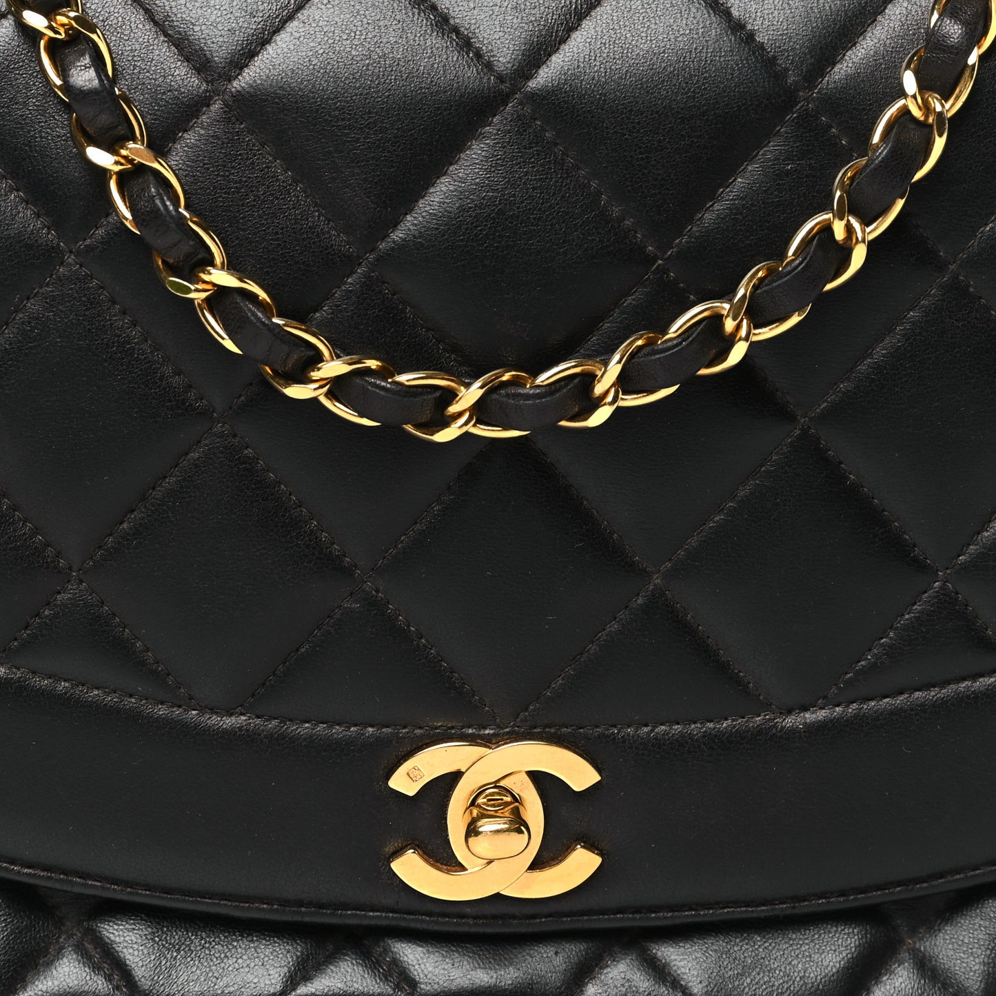 Lambskin Quilted Medium Single Flap Black