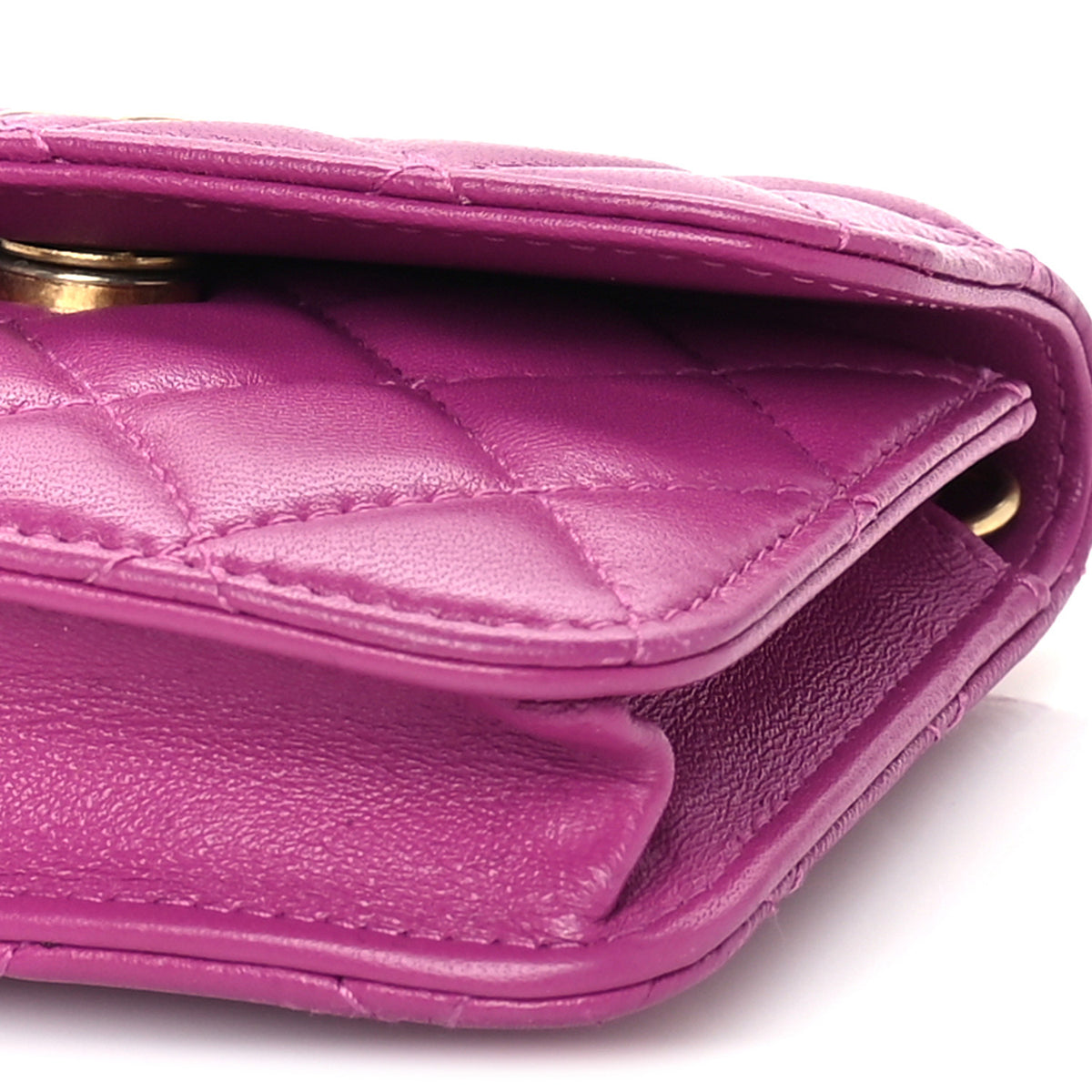 Lambskin Quilted CC Pearl Crush Card Holder With Chain Purple