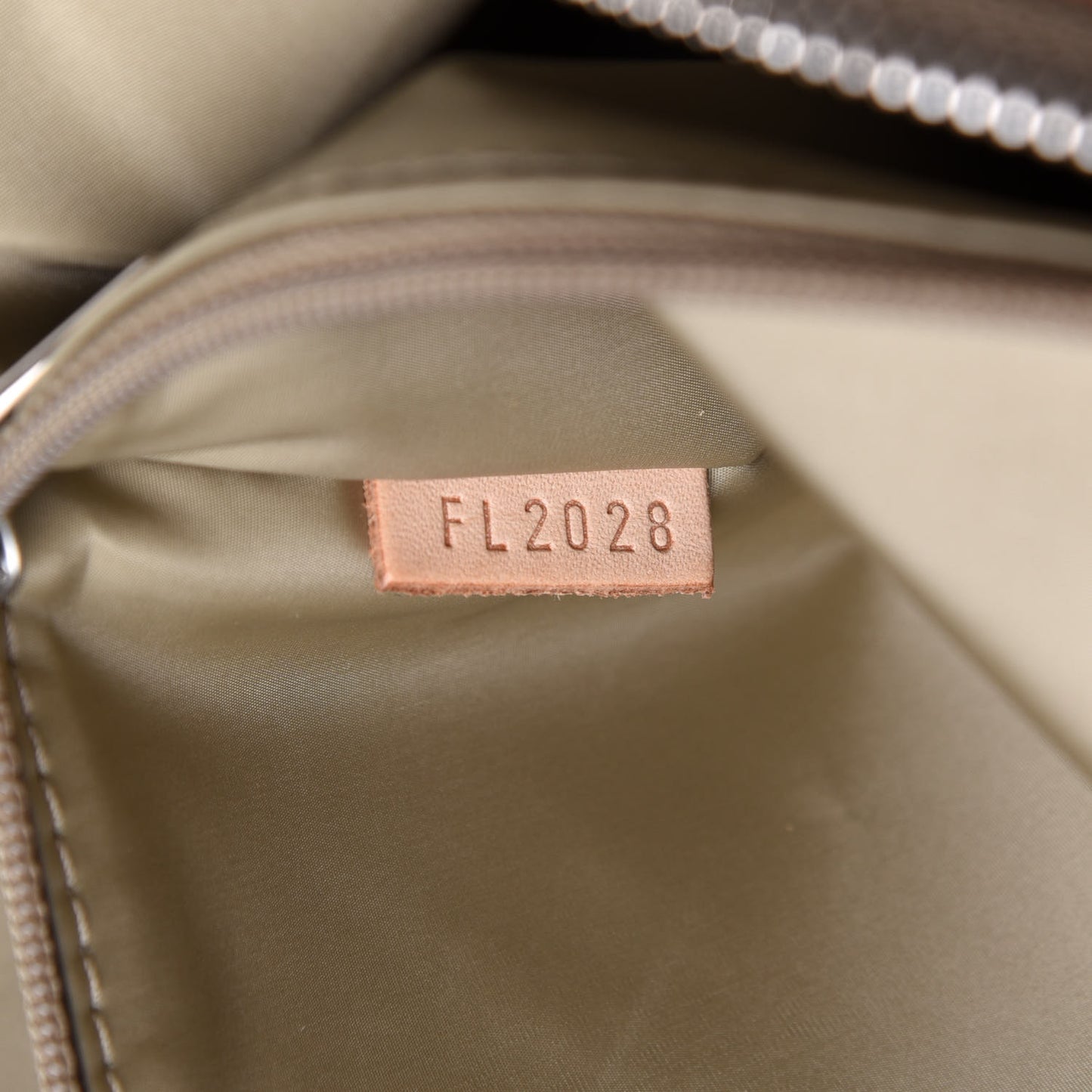 Damier Geant Acrobat Terre