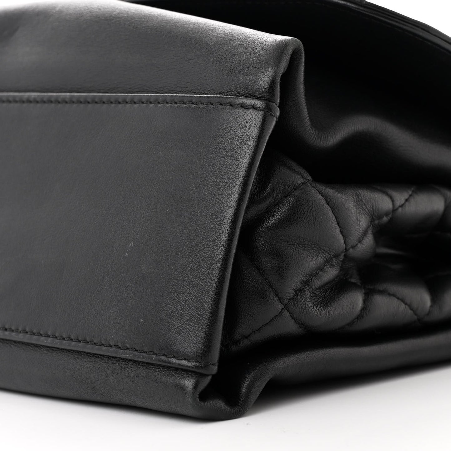 Calfskin Jumbo Tramezzo Flap Black