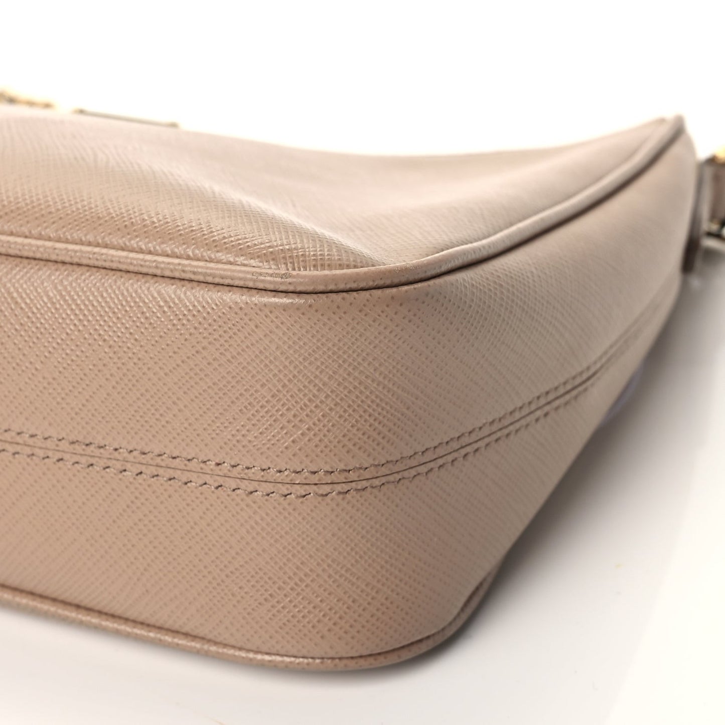 Saffiano Re-Edition 2005 Shoulder Bag Cammeo Beige