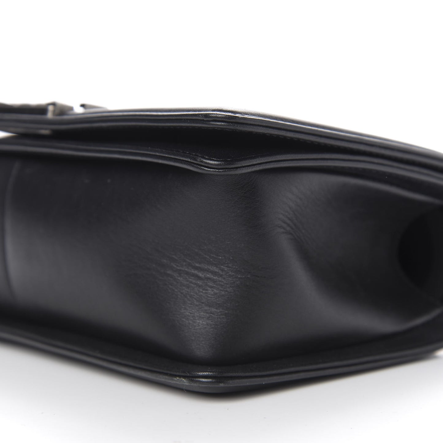 Calfskin Woven Medium Boy Flap Black White