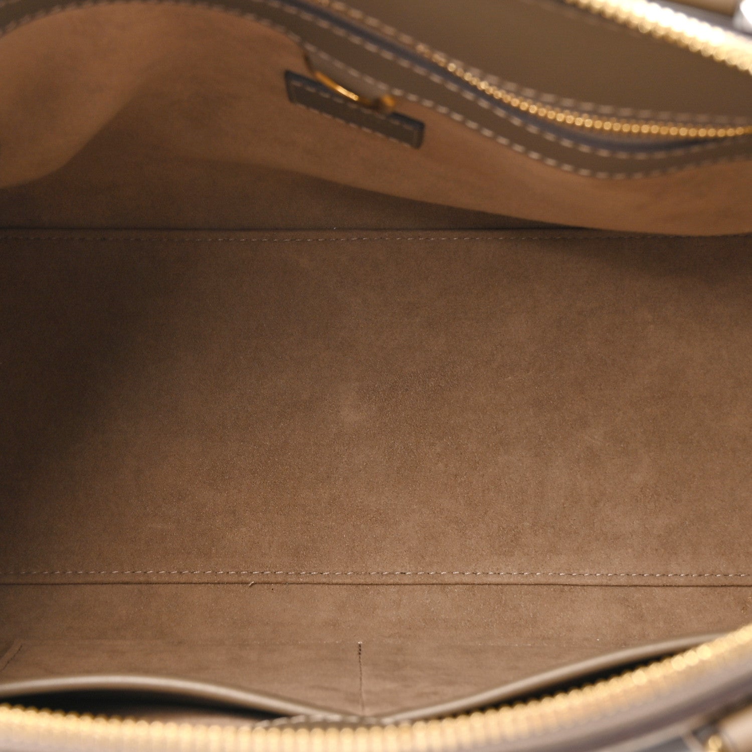 Louis Vuitton Taurillon Vendome MM Earth 5 of 12