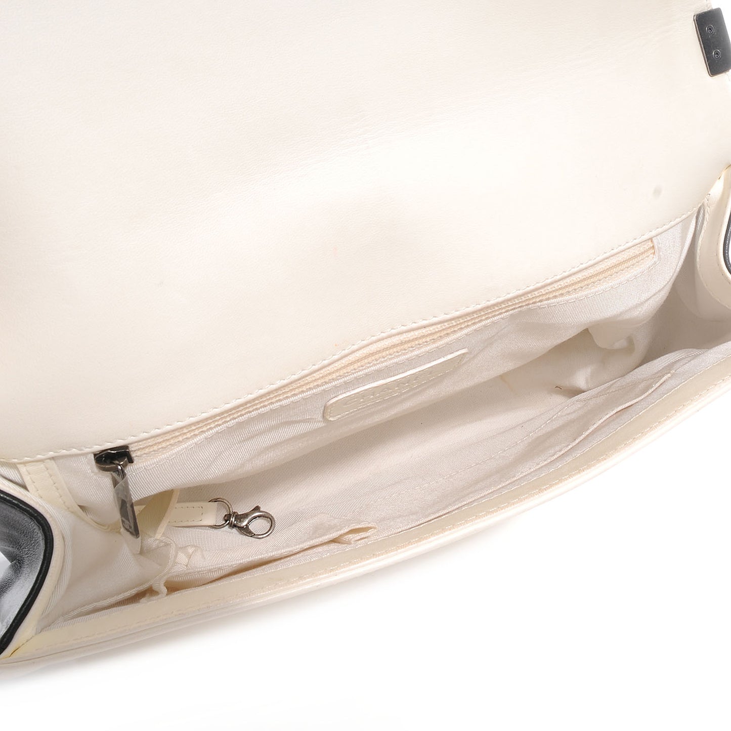 Lambskin Quilted Large Boy Flap Black White