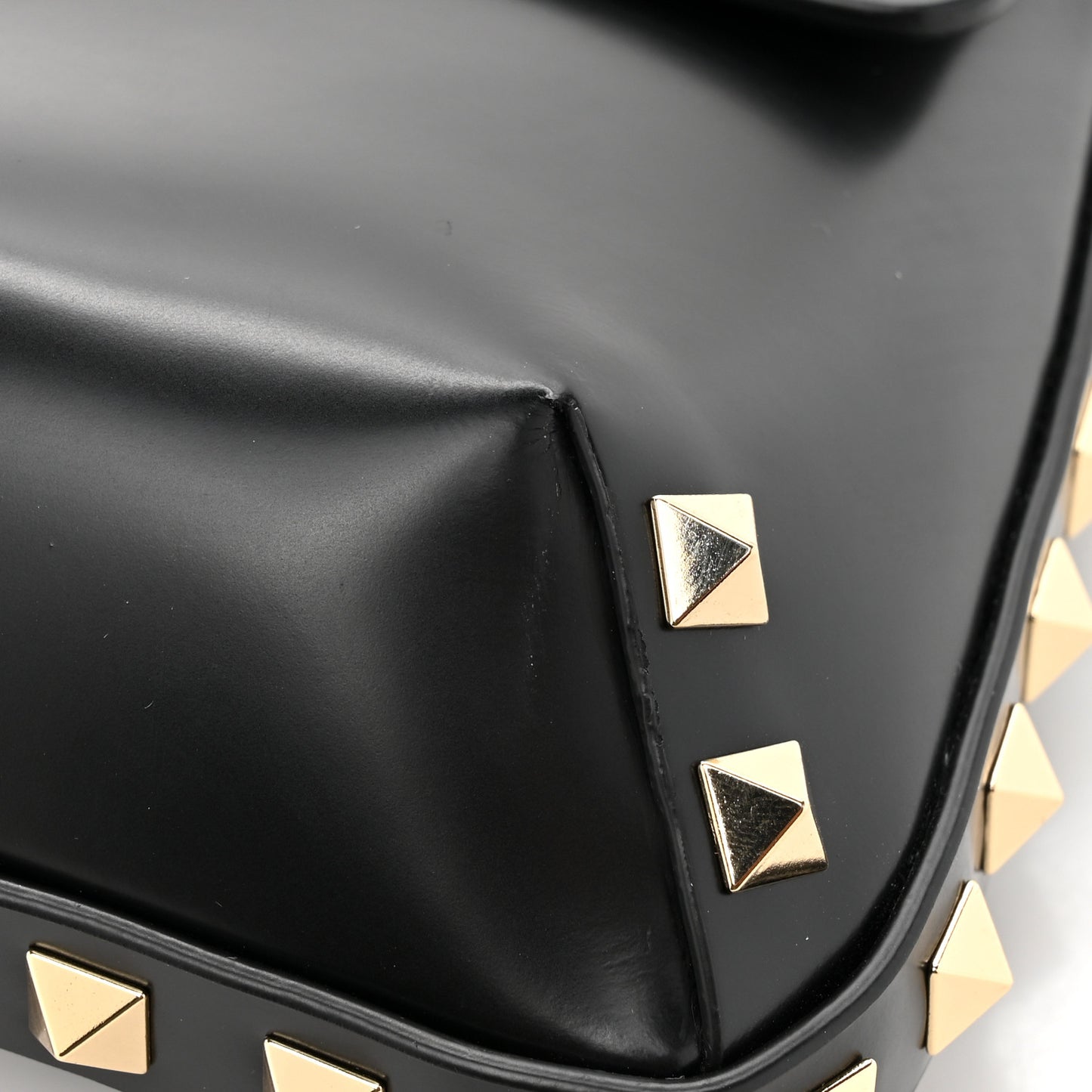 Brushed Calfskin Rockstud Flip Lock Chain Shoulder Bag Black