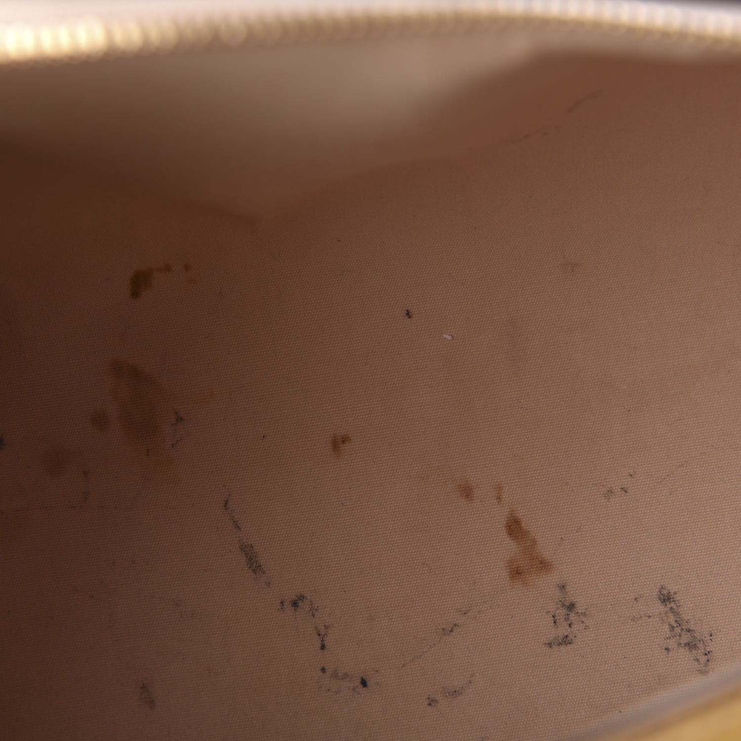 Louis Vuitton Vernis Montana Dune 13 of 16