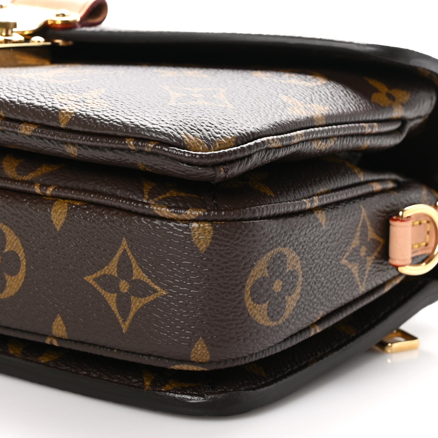 Monogram Pochette Metis East West