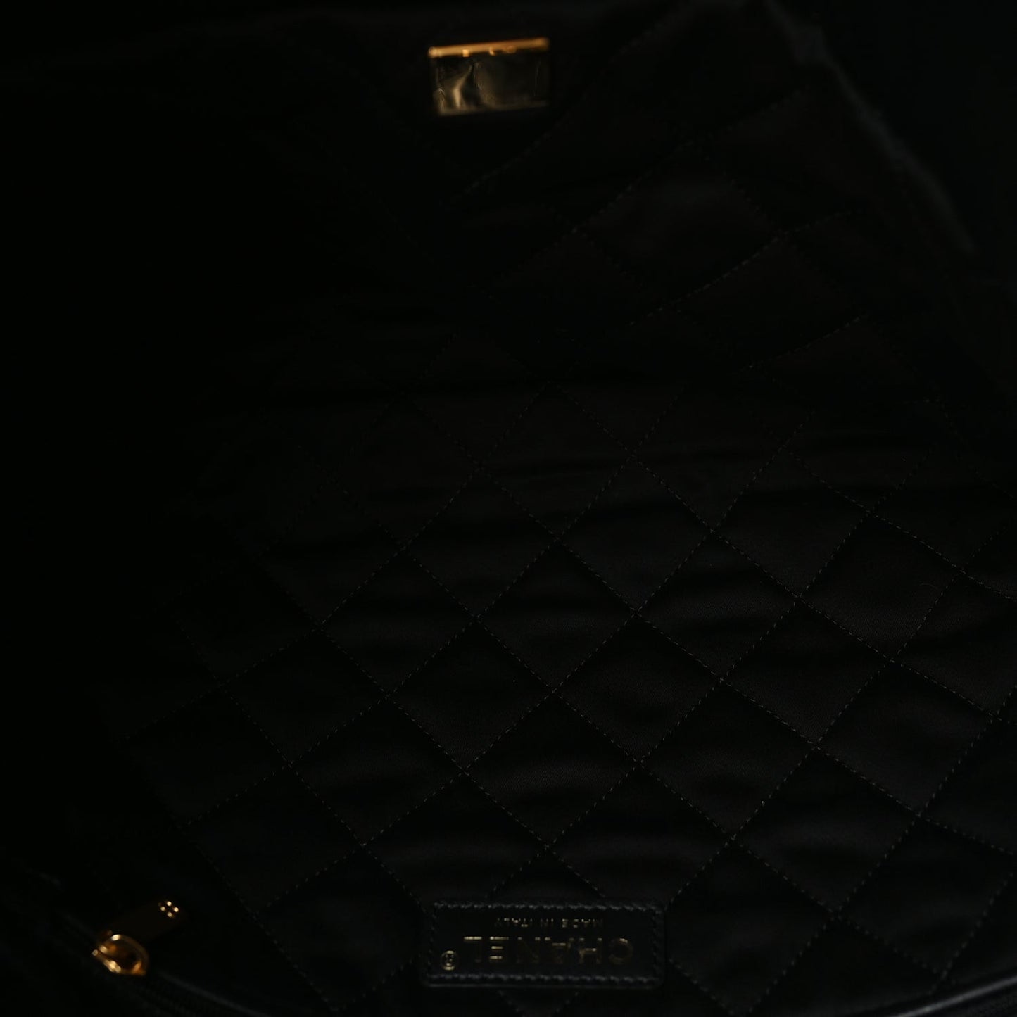 Shiny Calfskin Quilted 22 Black
