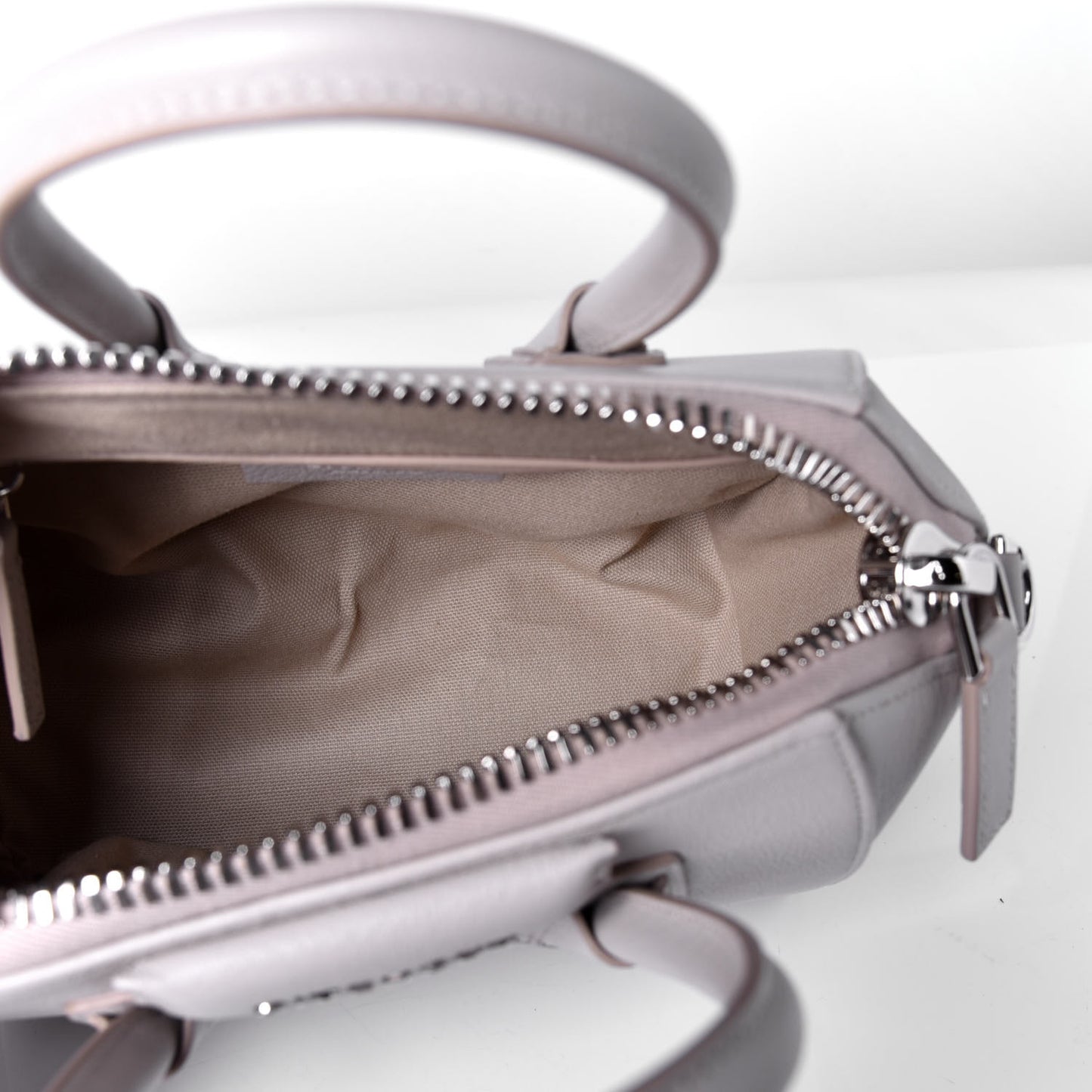 Sugar Goatskin Mini Antigona Natural