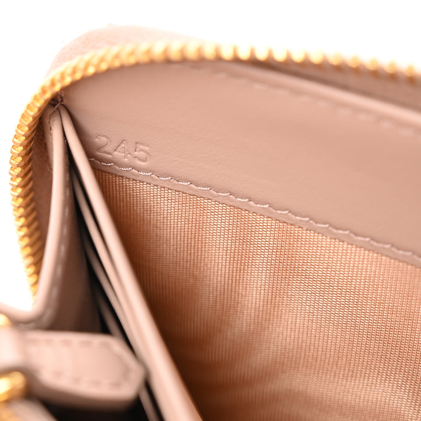 Vitello Move Zip Around Wallet Cipria