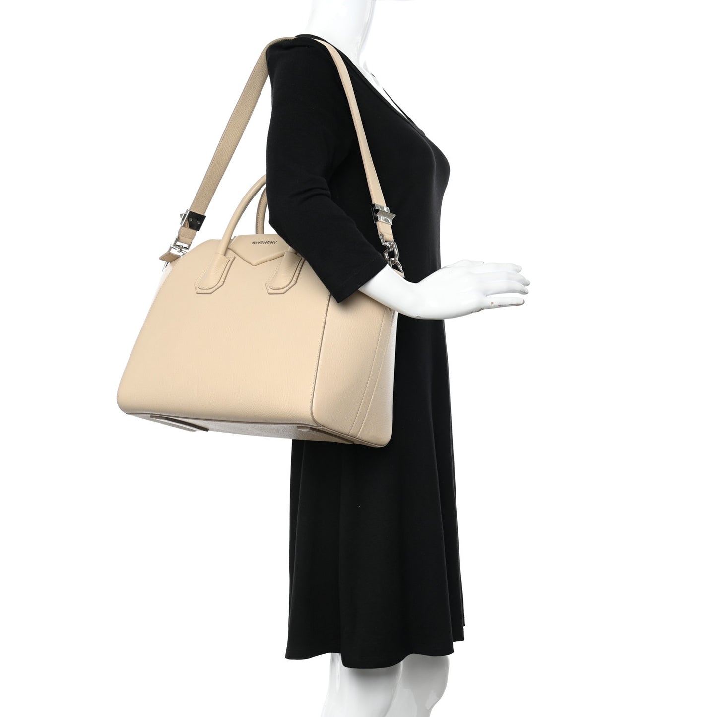 Sugar Goatskin Medium Antigona Nude