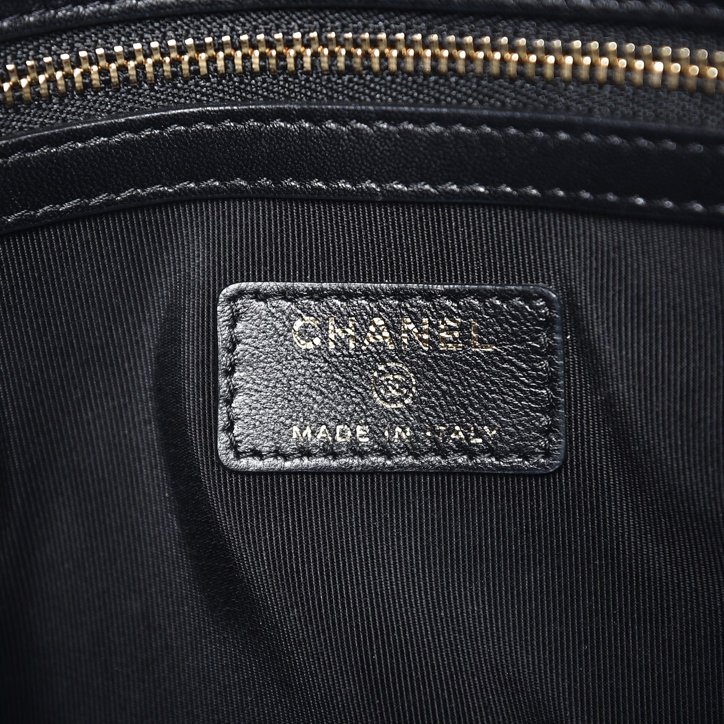 Lambskin Quilted Medium Cosmetic Case Black