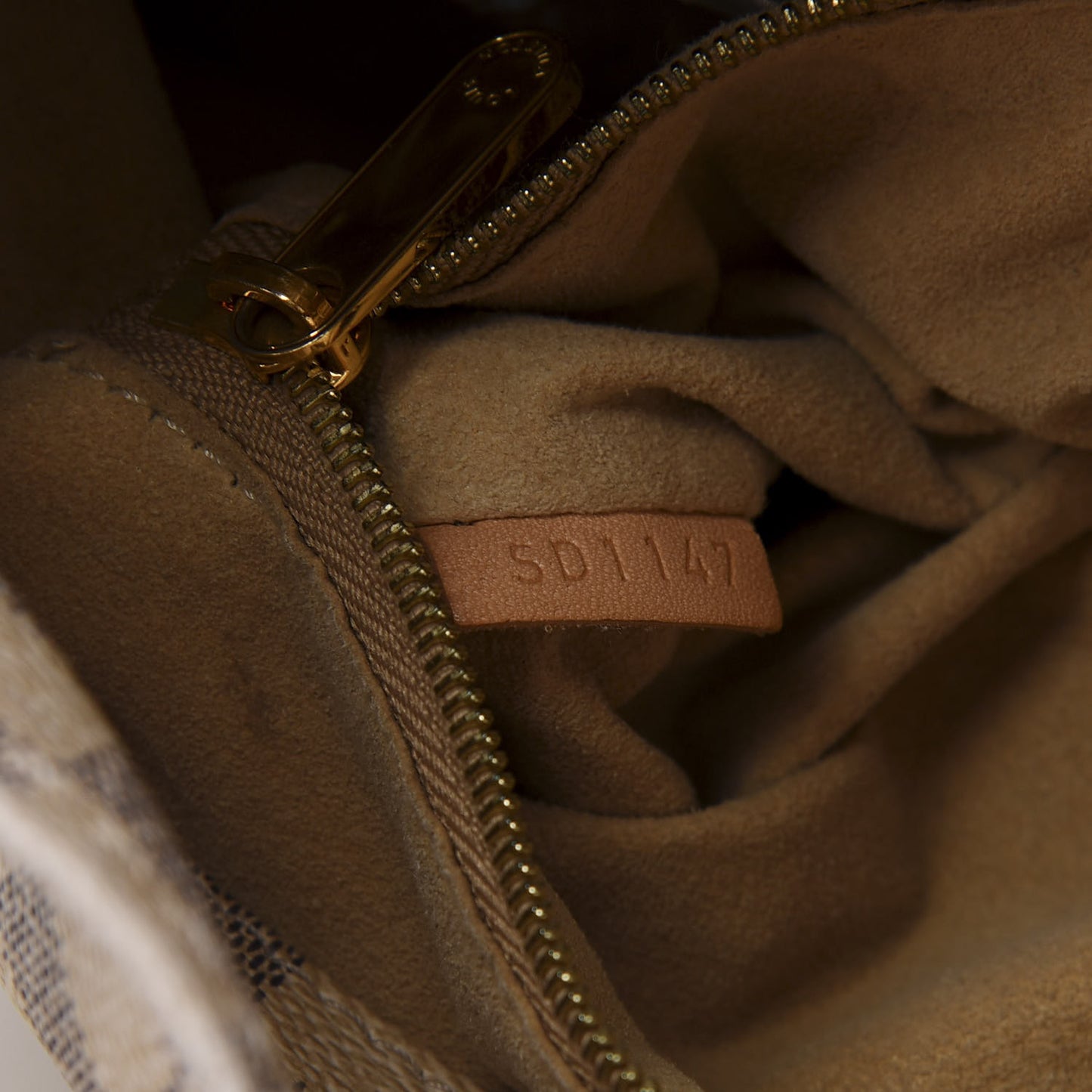 Damier Azur Artsy MM