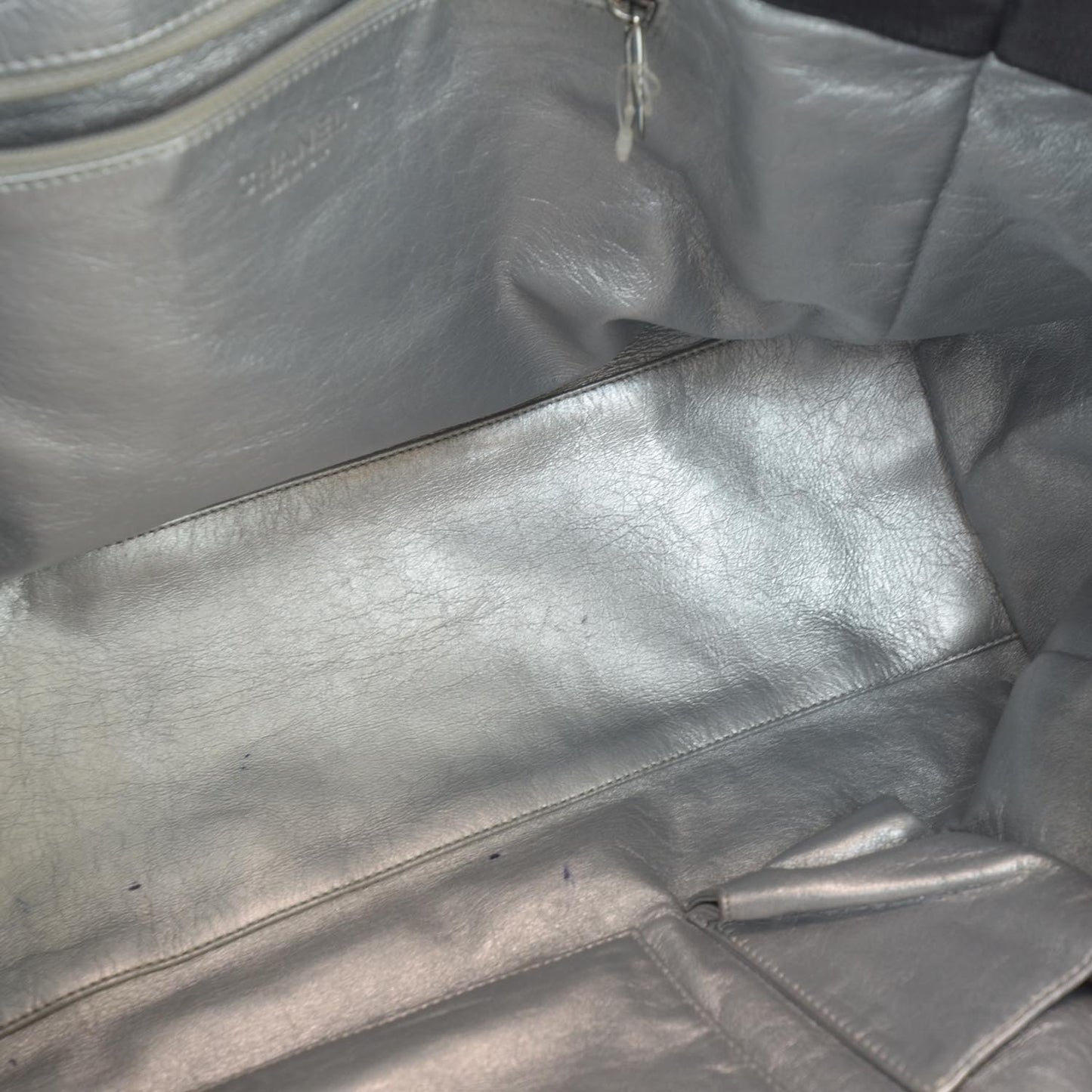 Leather Large Modern Chain Tote Black