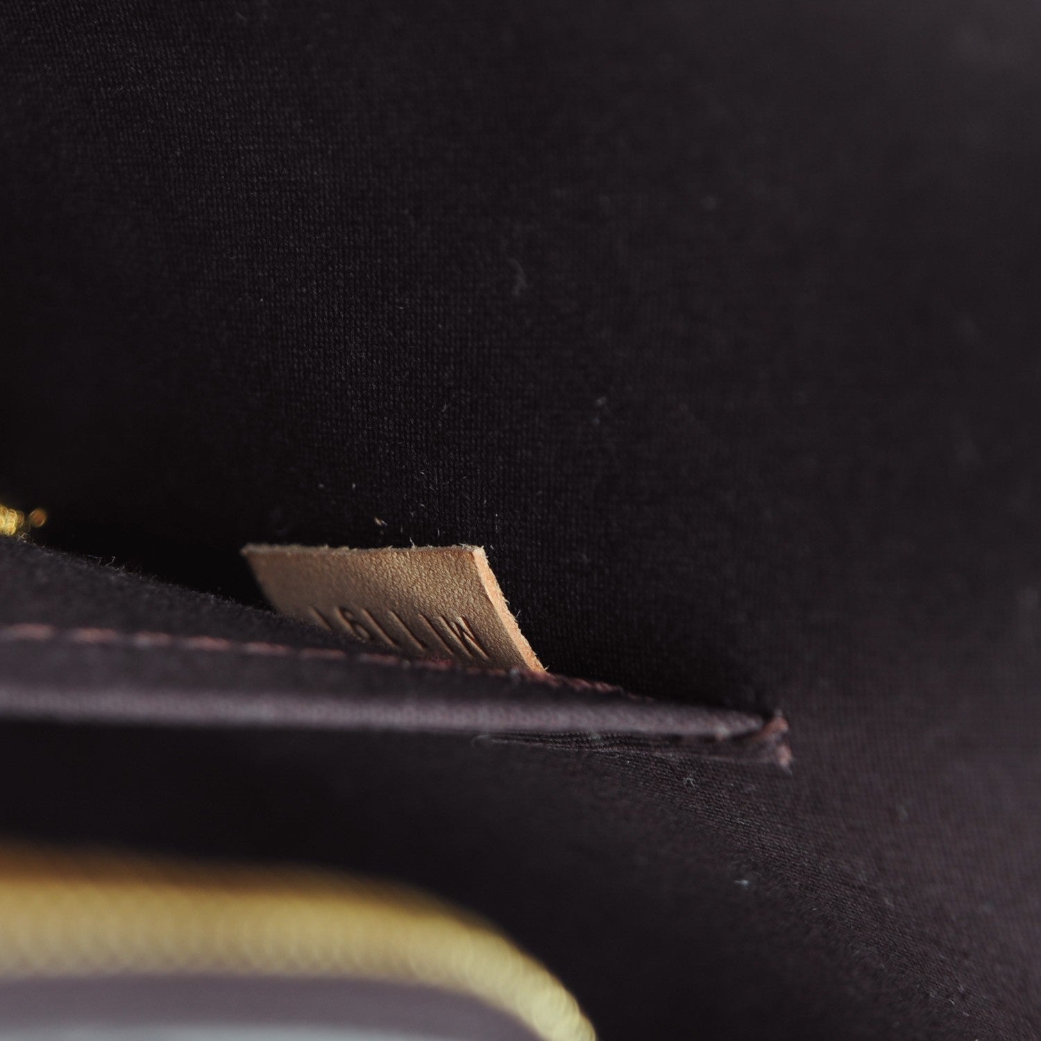 Louis Vuitton Vernis Alma GM Amarante 7 of 7