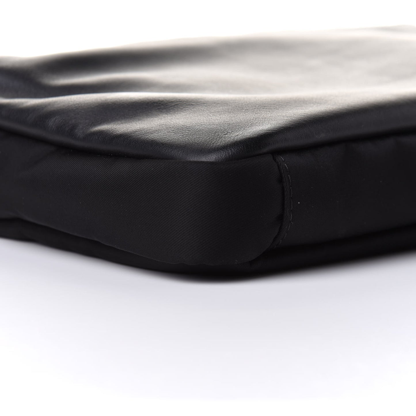 Nylon Vitello Century Opaco Mini Bug Eyes Flat Messenger Black