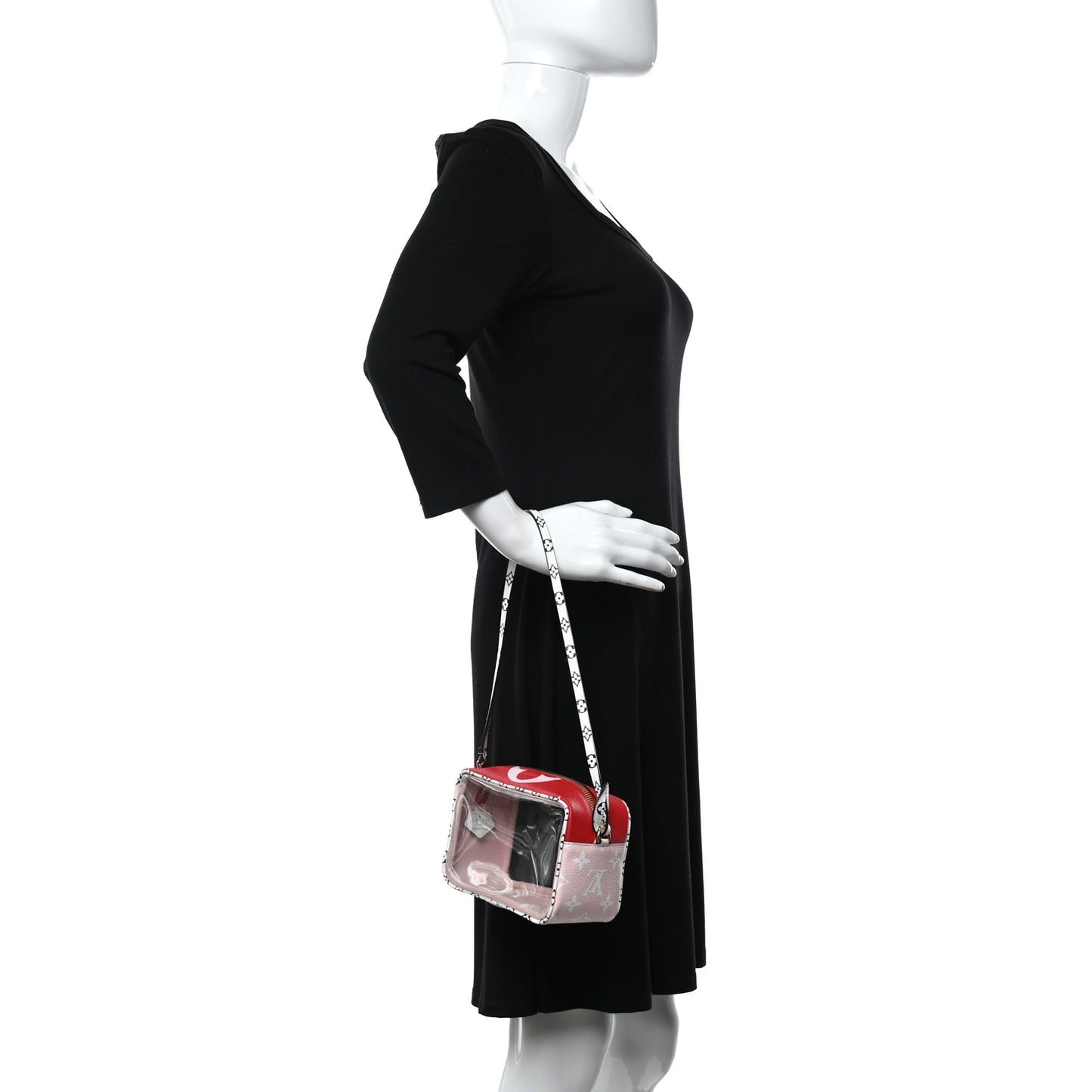 Monogram Giant Beach Pouch Rouge