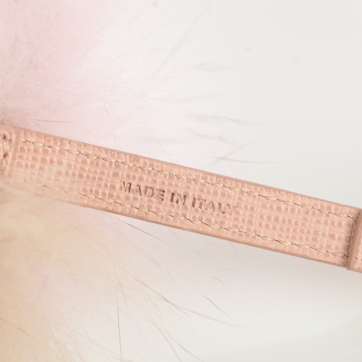 Fox Fur Vitello Elite Bi-Color Pom Pom Bag Charm Rosa Cammello Cipria