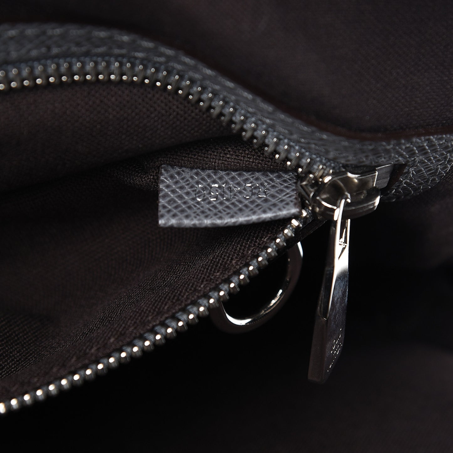 Taiga Vassili Briefcase PM Glacier