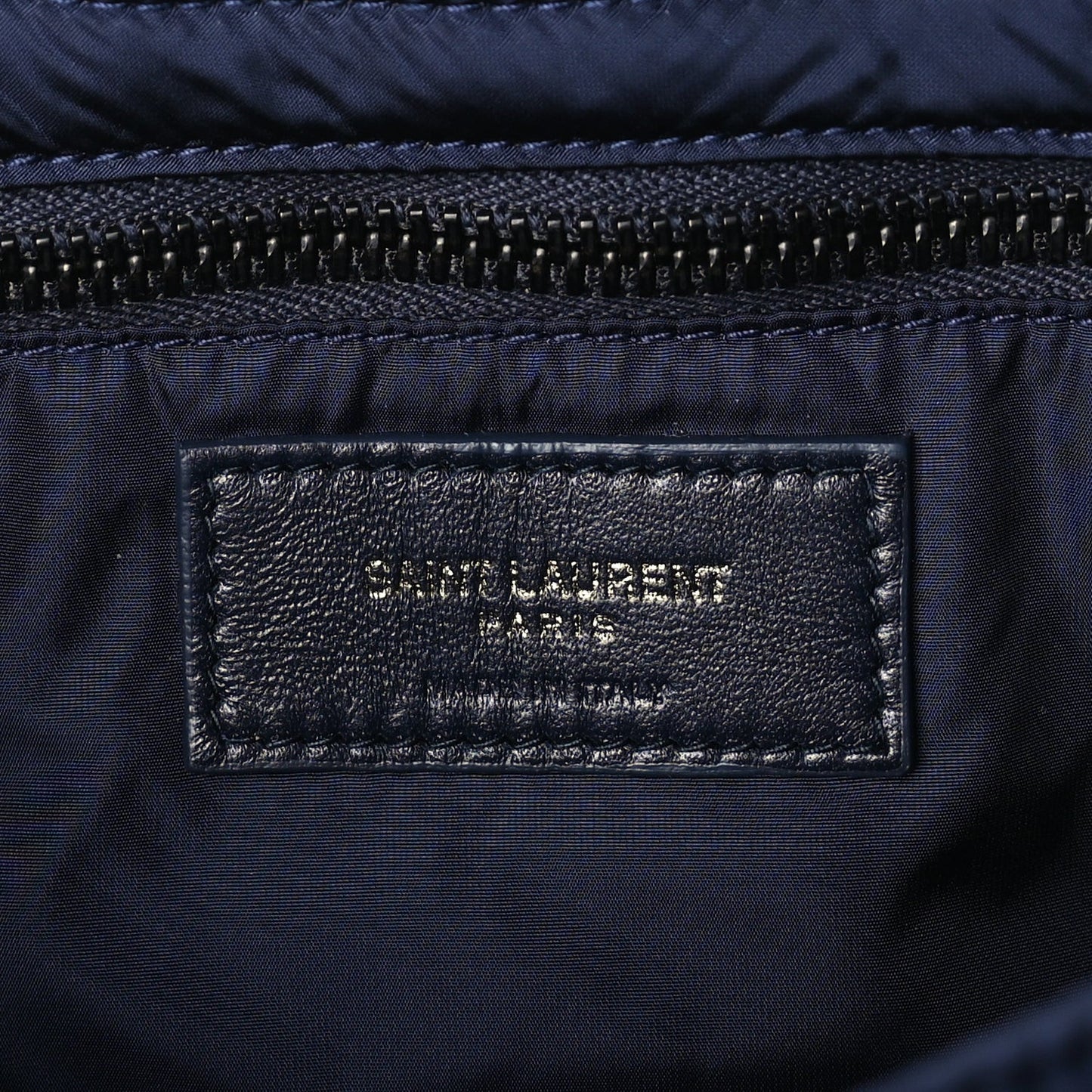Econyl Nylon Le 5 A 7 Hobo  Navy
