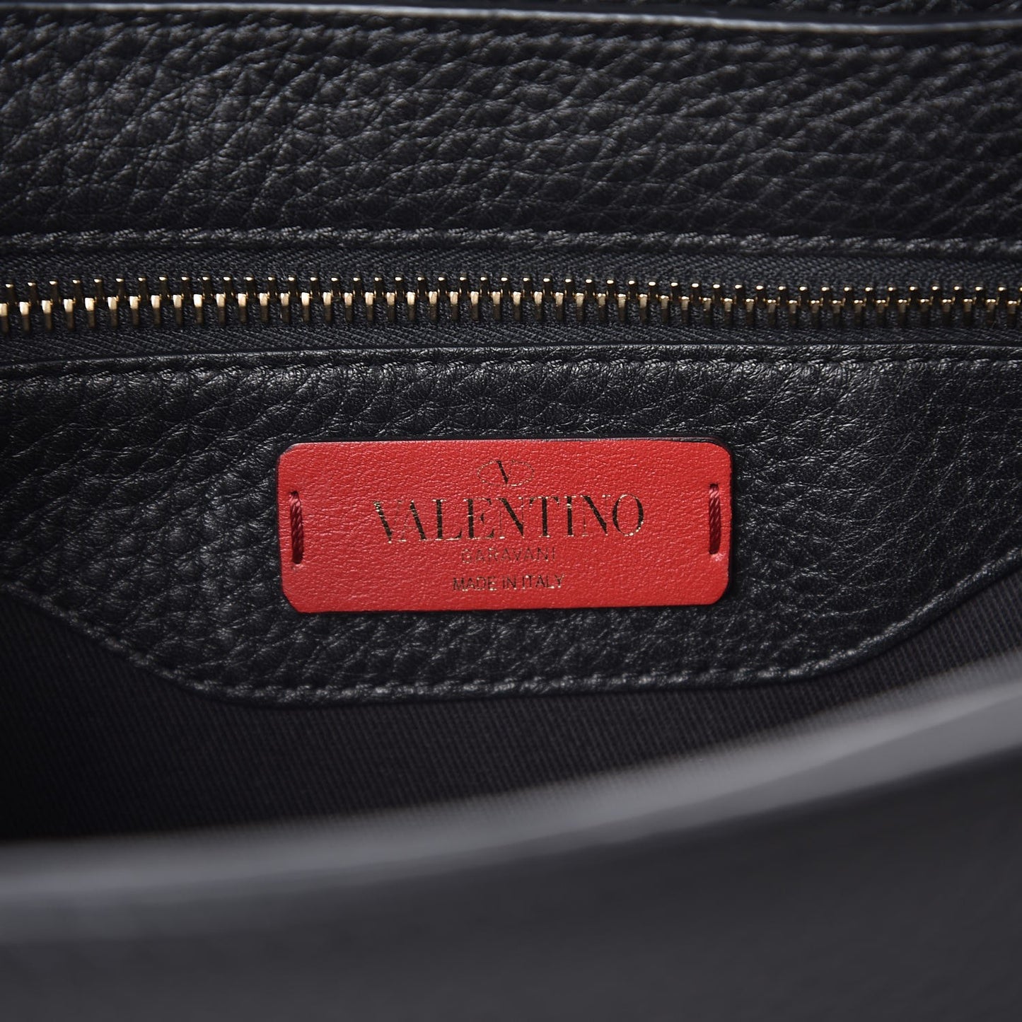 Pebbled Calfskin Medium Rockstud Flap Saddle Bag Black