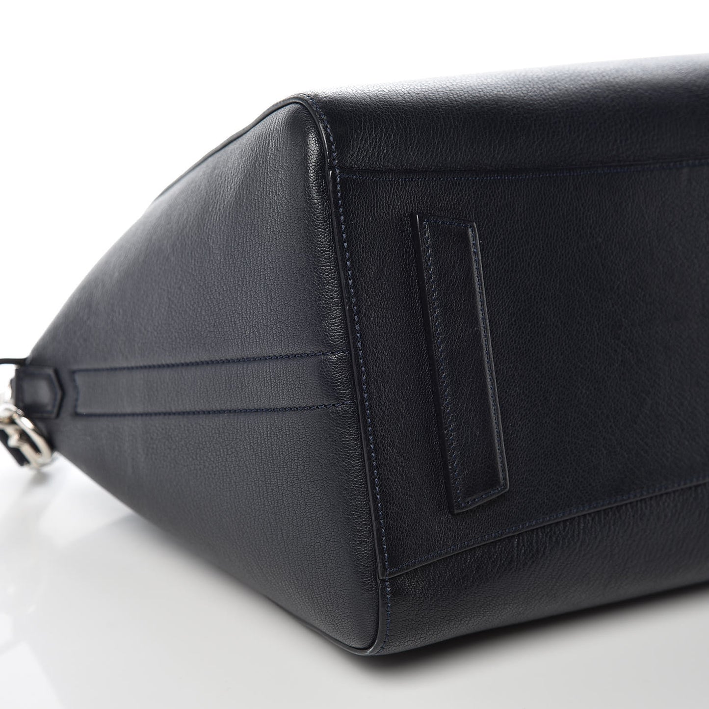 Sugar Goatskin Medium Antigona Navy