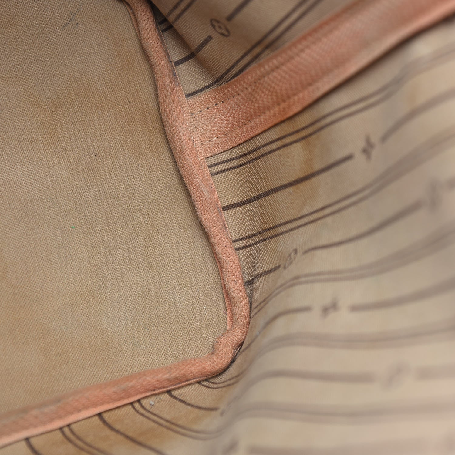 Louis Vuitton Monogram Neverfull MM 15 of 15