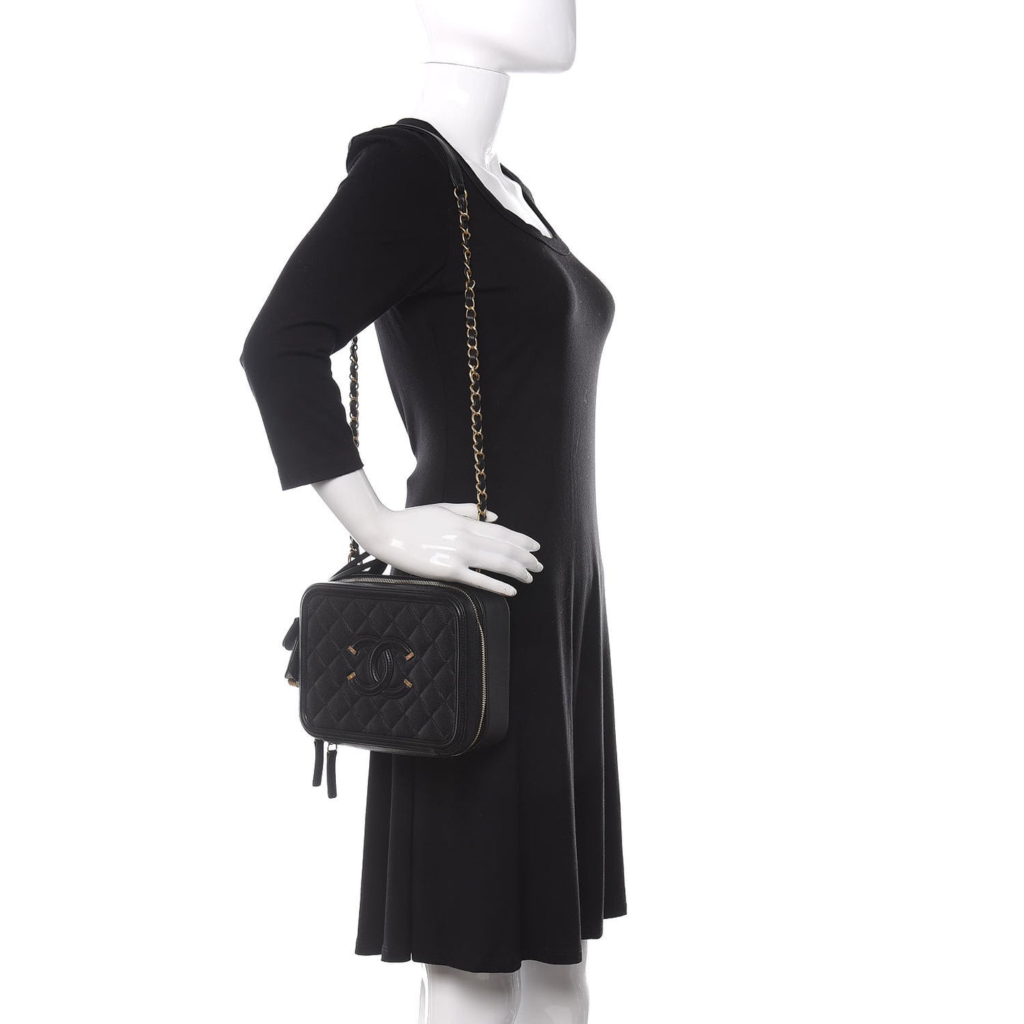 Caviar Quilted Medium CC Filigree Vanity Case Black