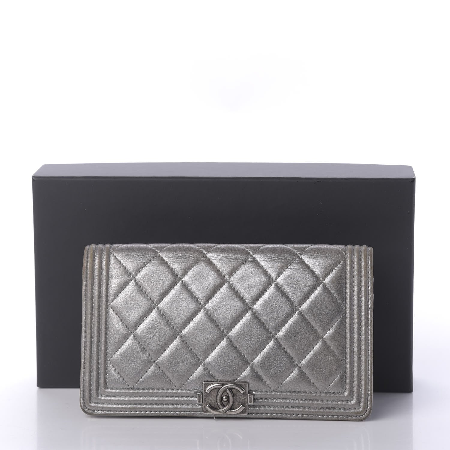 Chanel Metallic Calfskin Quilted Boy Yen Wallet Silver 11 of 11