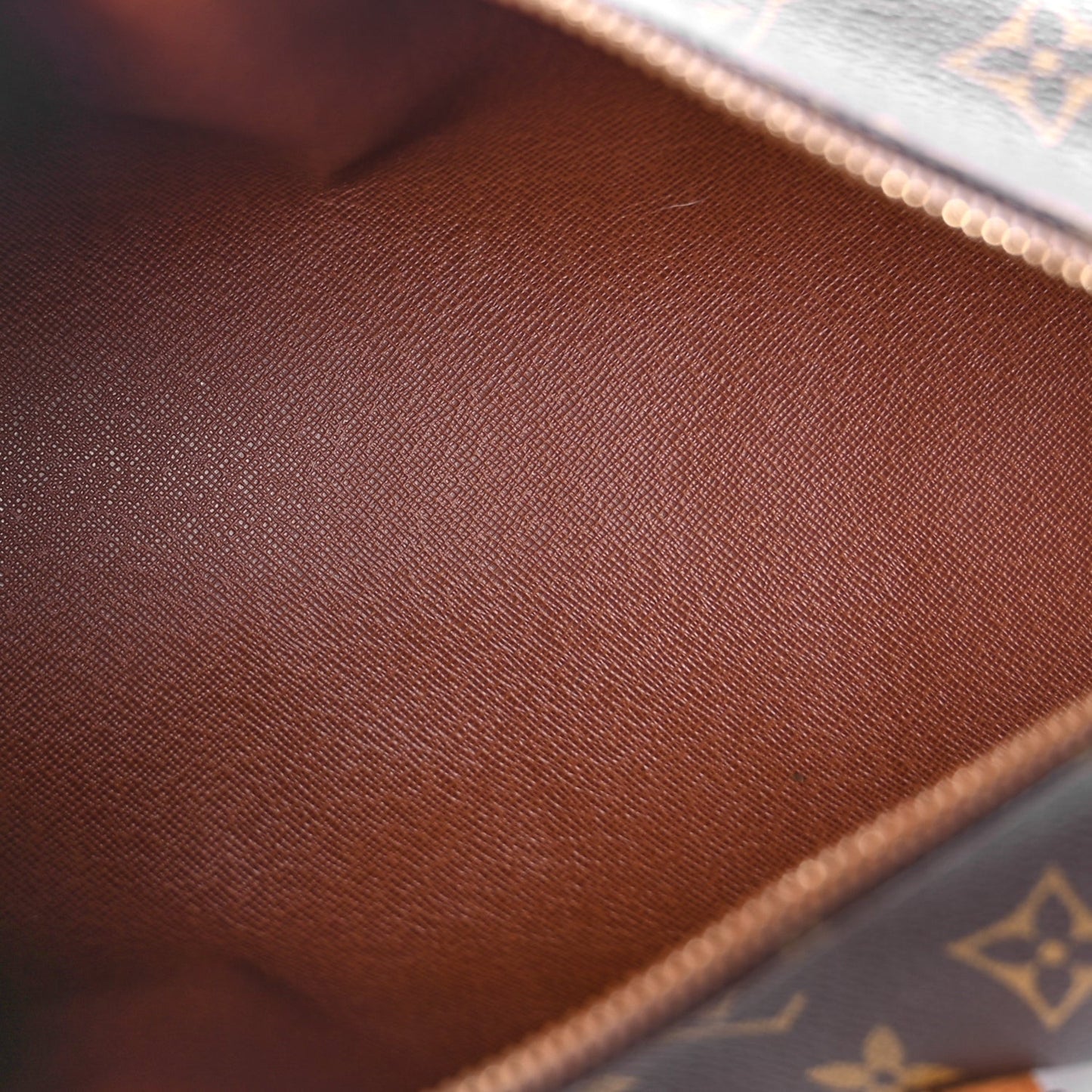 Monogram Papillon 26