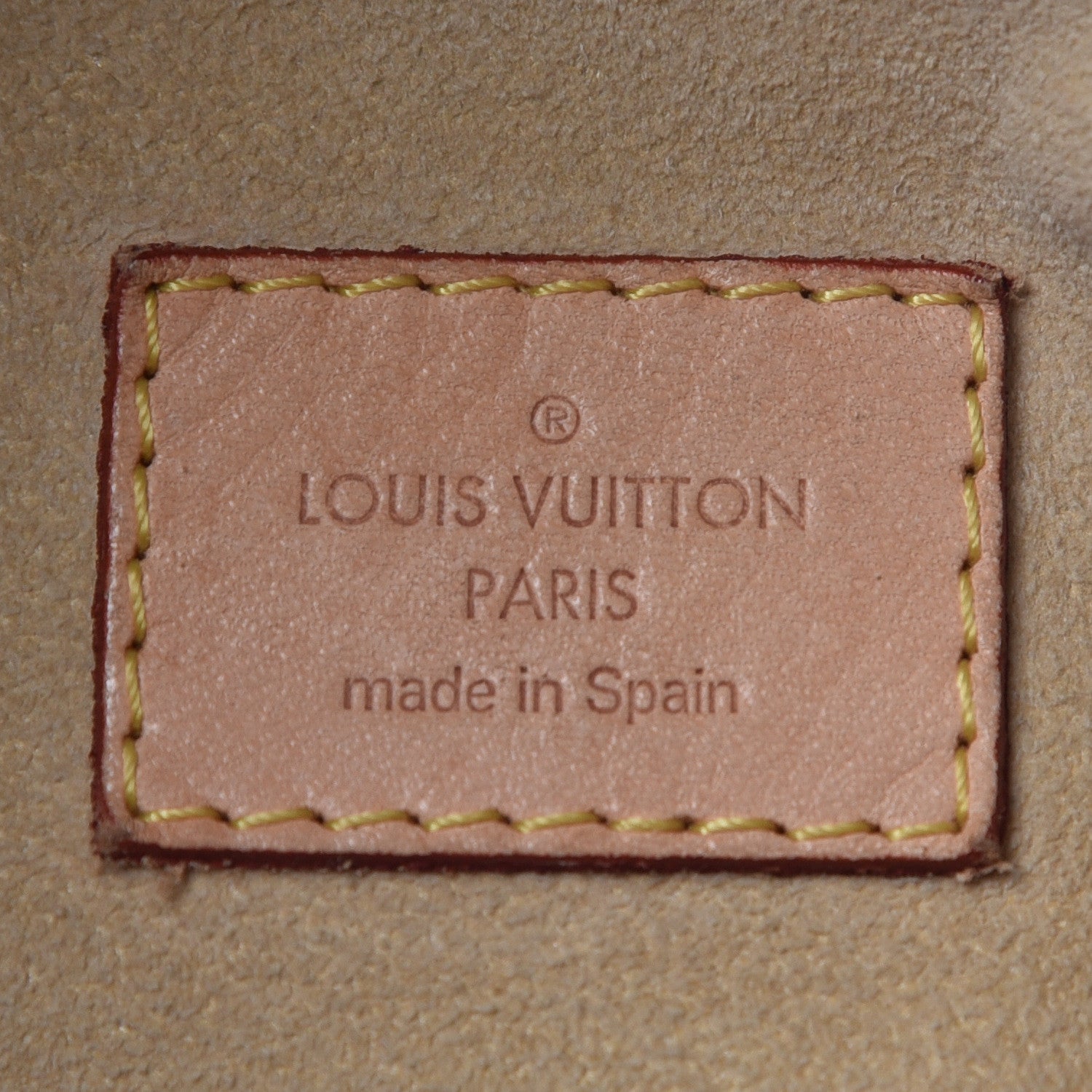 Louis Vuitton Monogram Artsy MM 8 of 11
