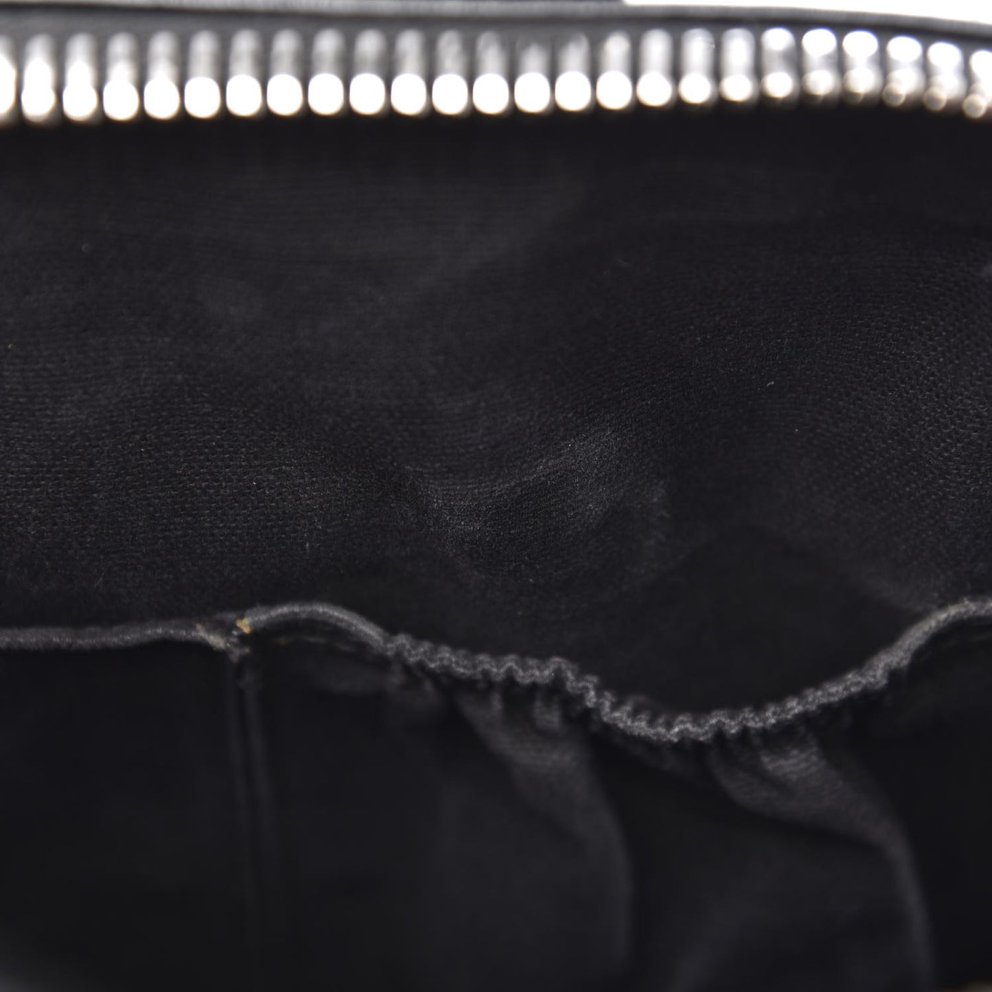 Shiny Lord Calfskin Medium Antigona Black