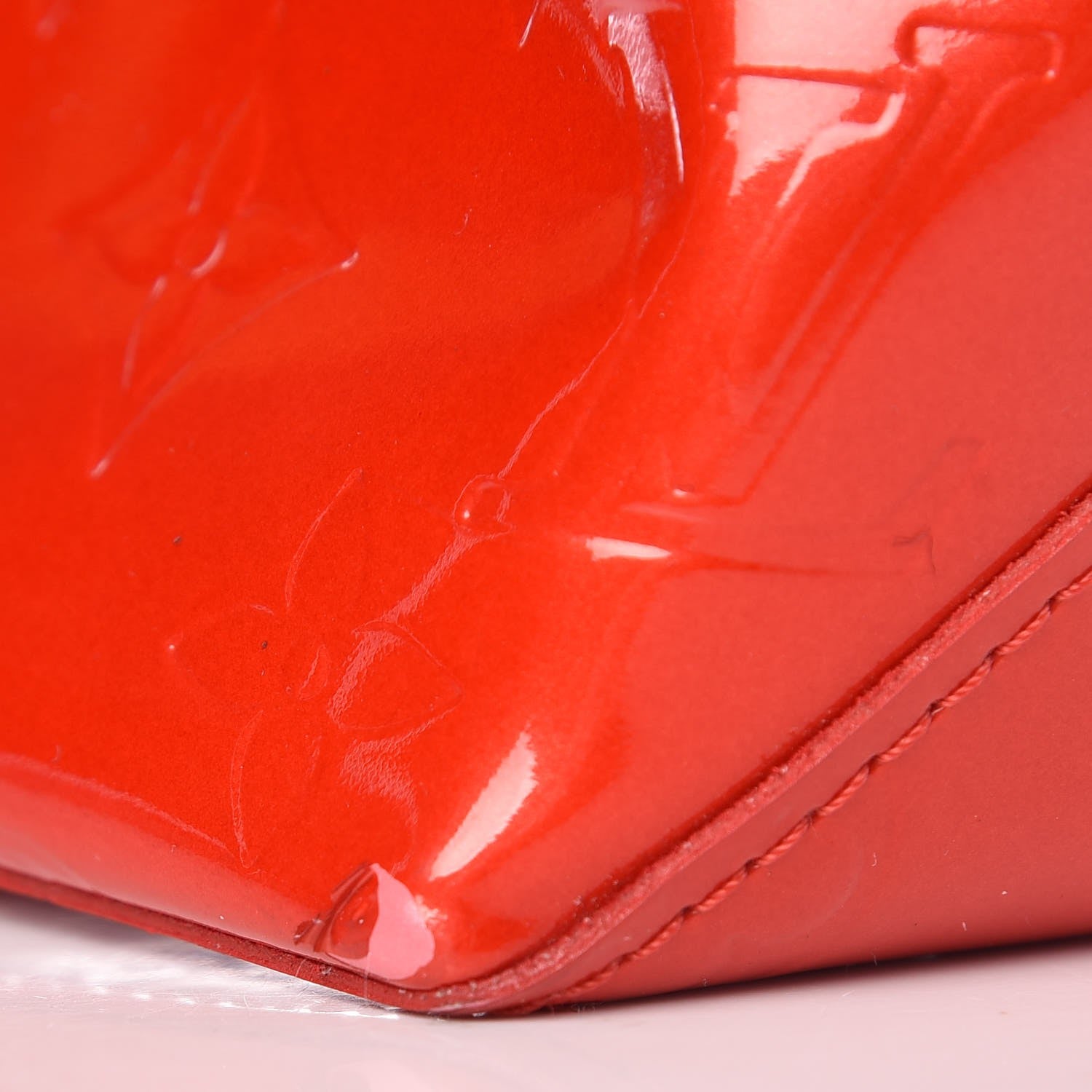 Louis Vuitton Vernis Reade PM Rouge 14 of 14