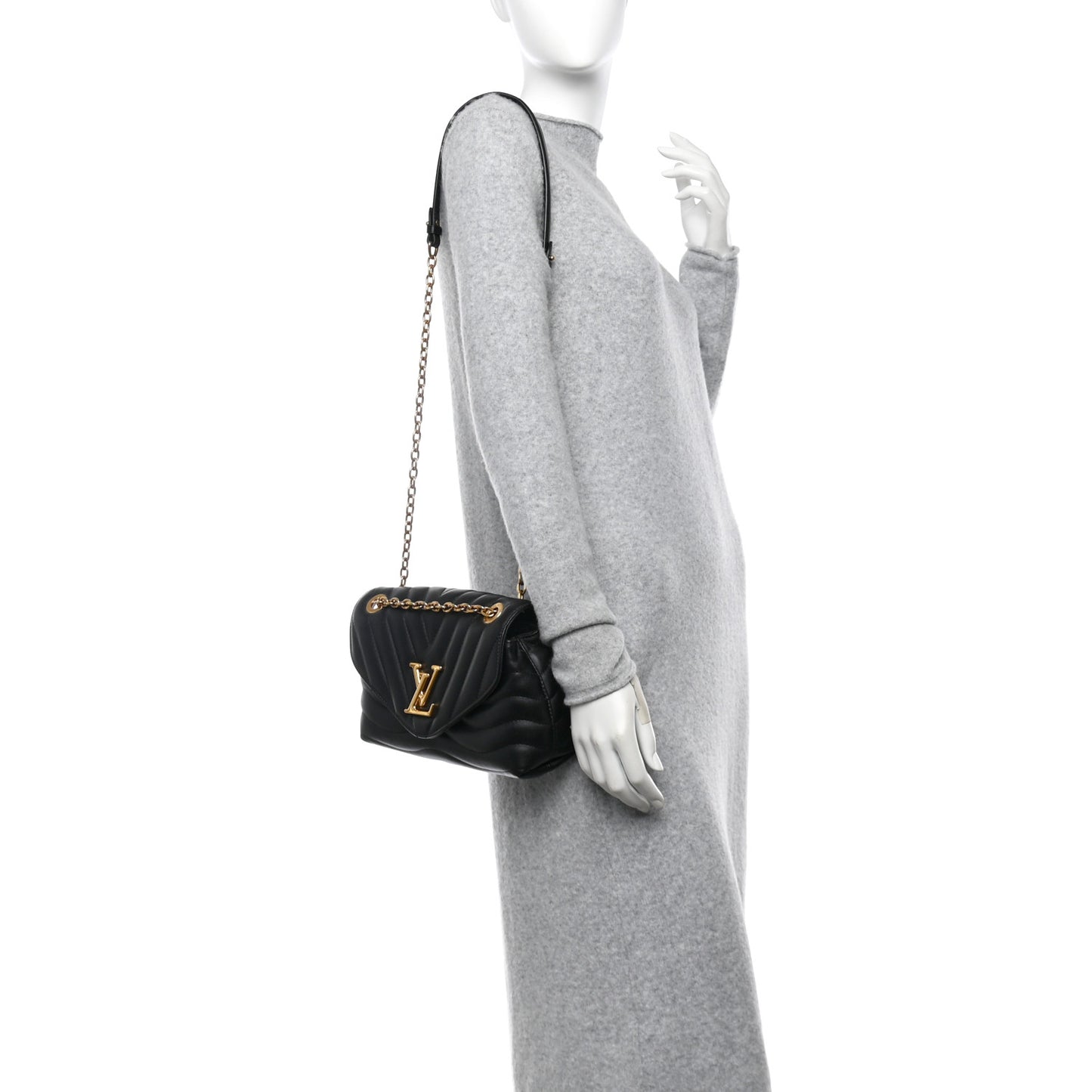Calfskin New Wave Chain Bag MM NM Black