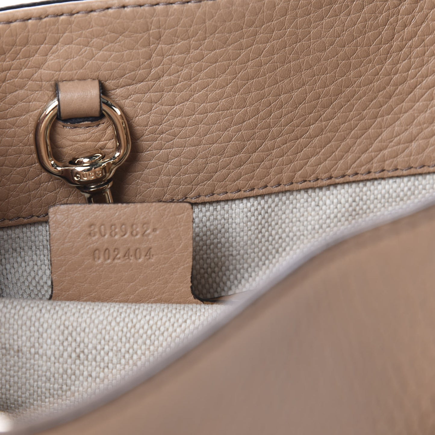 Pebbled Calfskin Medium Soho Chain Shoulder Bag Rose Beige