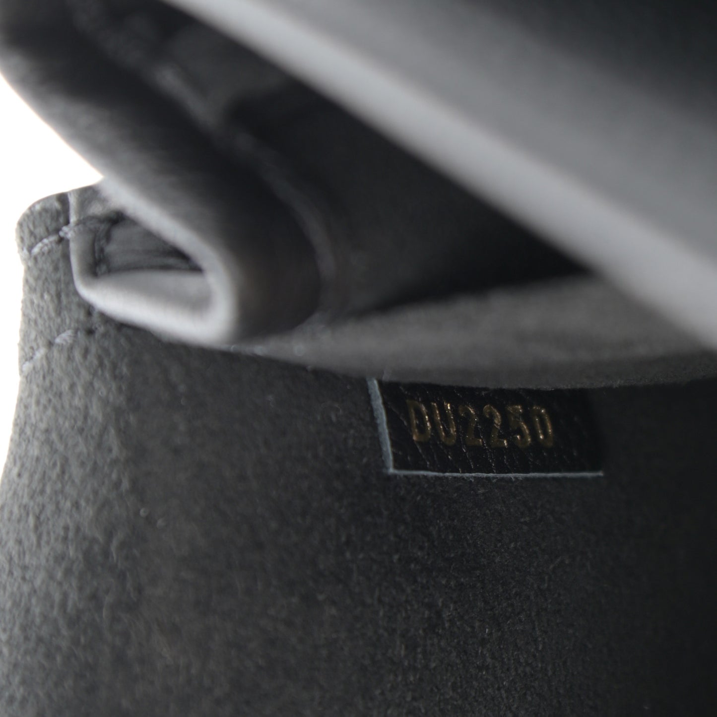 Grained Calfskin Lockme Chain Bag Black