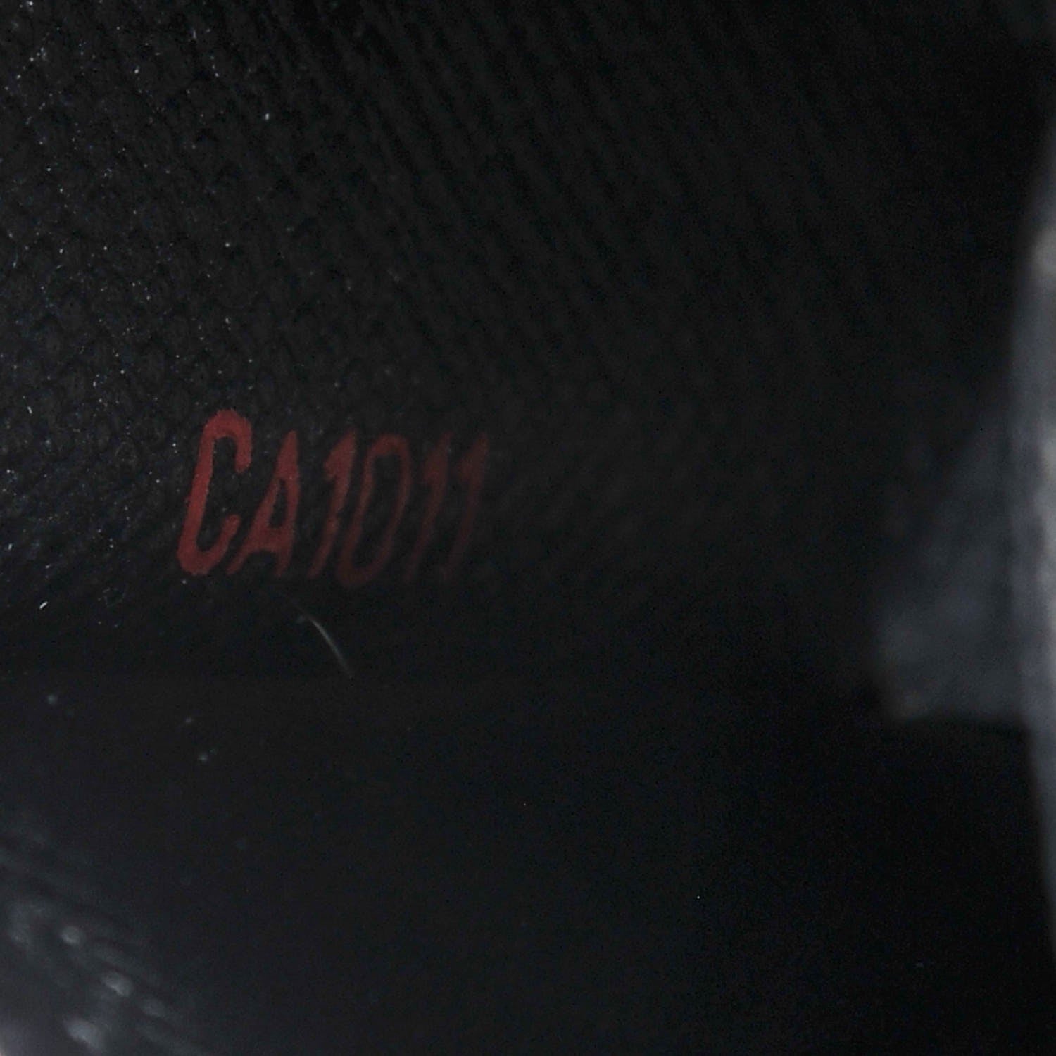 Louis Vuitton Epi Multicles 6 Key Holder Black 7 of 7