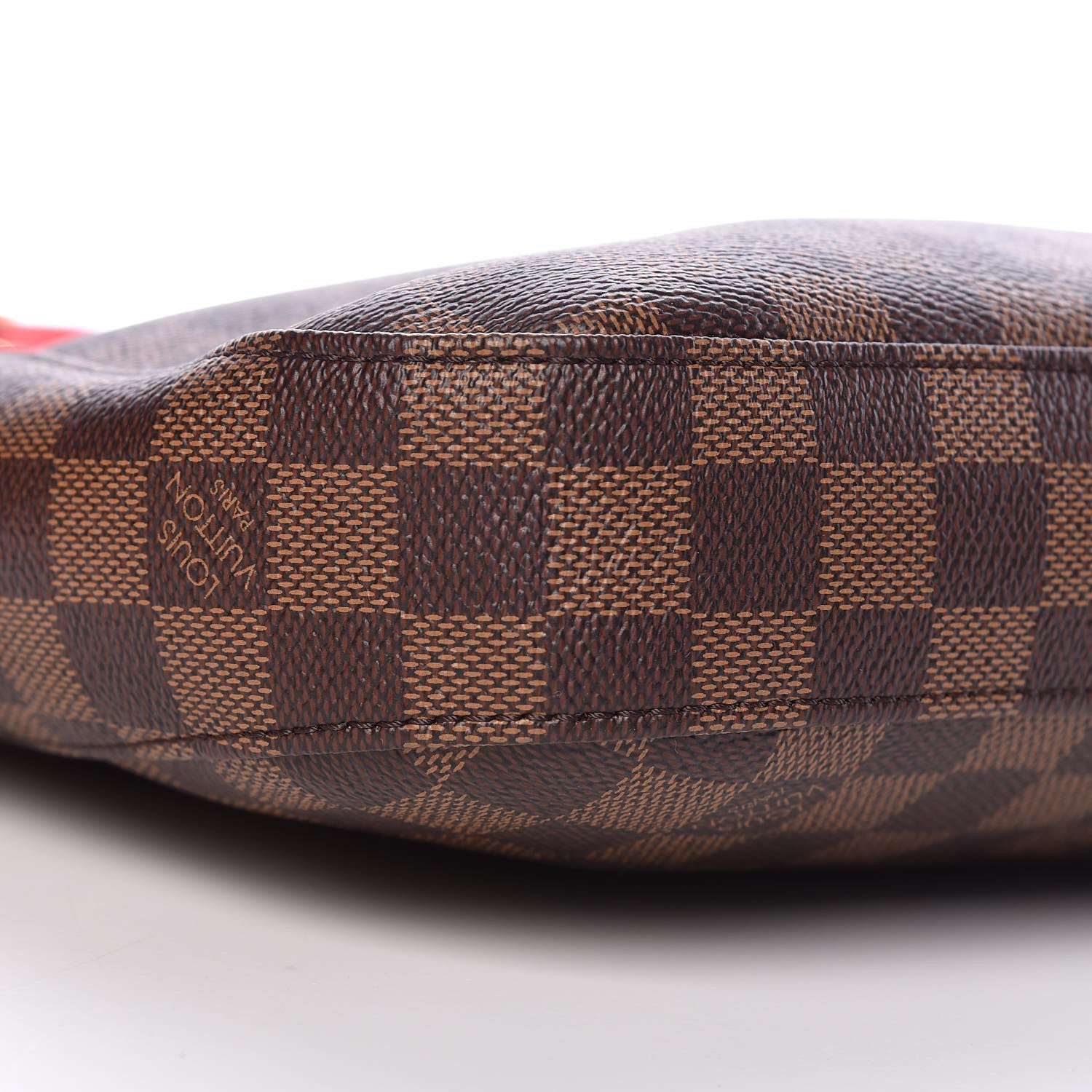 Louis Vuitton Damier Ebene South Bank Besace 5 of 10