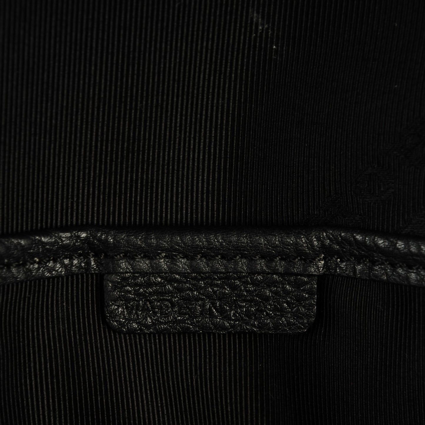 Grainy Calfskin Small Bloomsbury Black