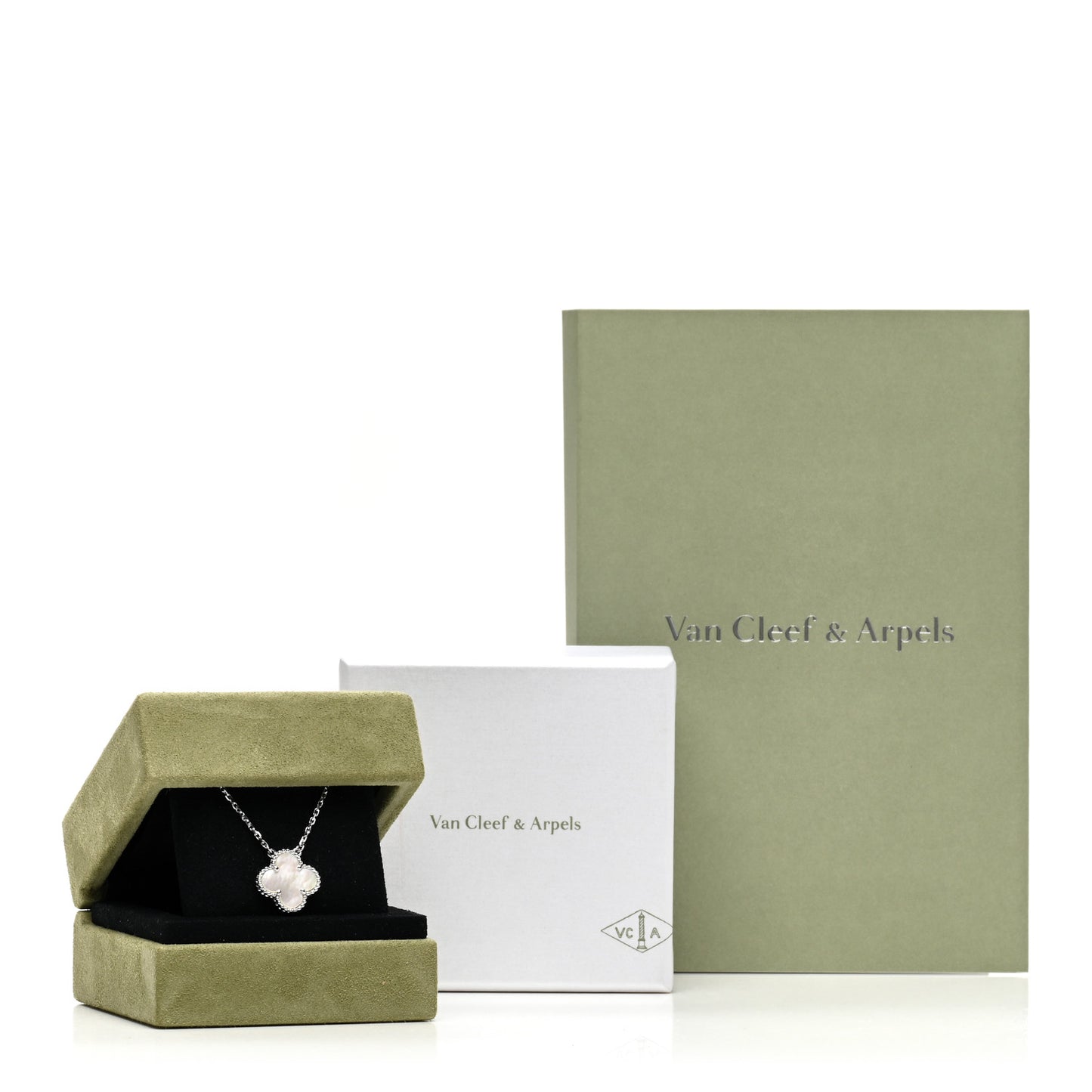 18K White Gold Mother of Pearl Vintage Alhambra Pendant Necklace