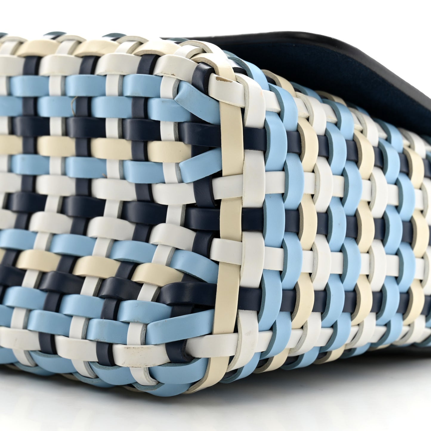 Epi Guinguette Twist Shoulder Bag MM Indigo Blue