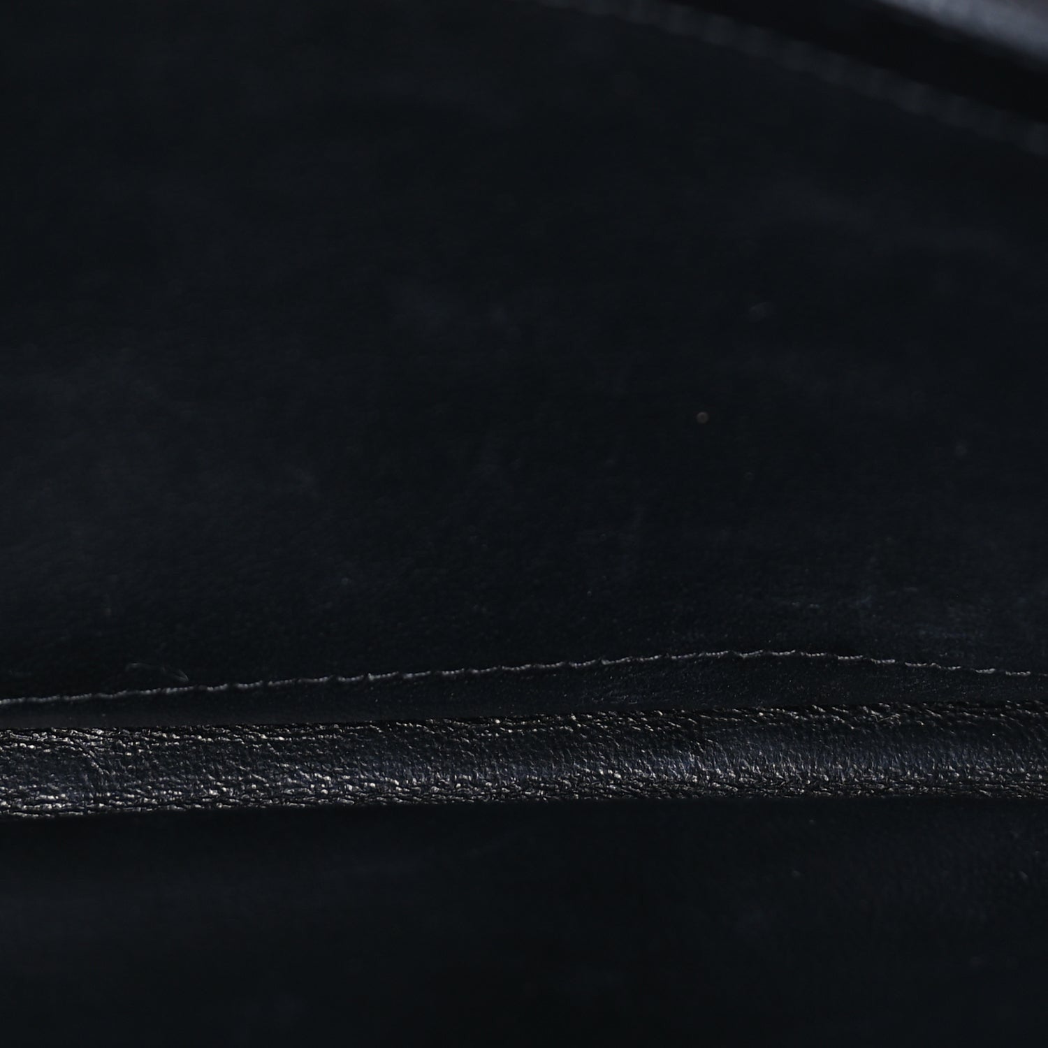 Saint Laurent Grain De Poudre Matelasse Chevron Medium Monogram Chain Wallet  Black 4 of 7