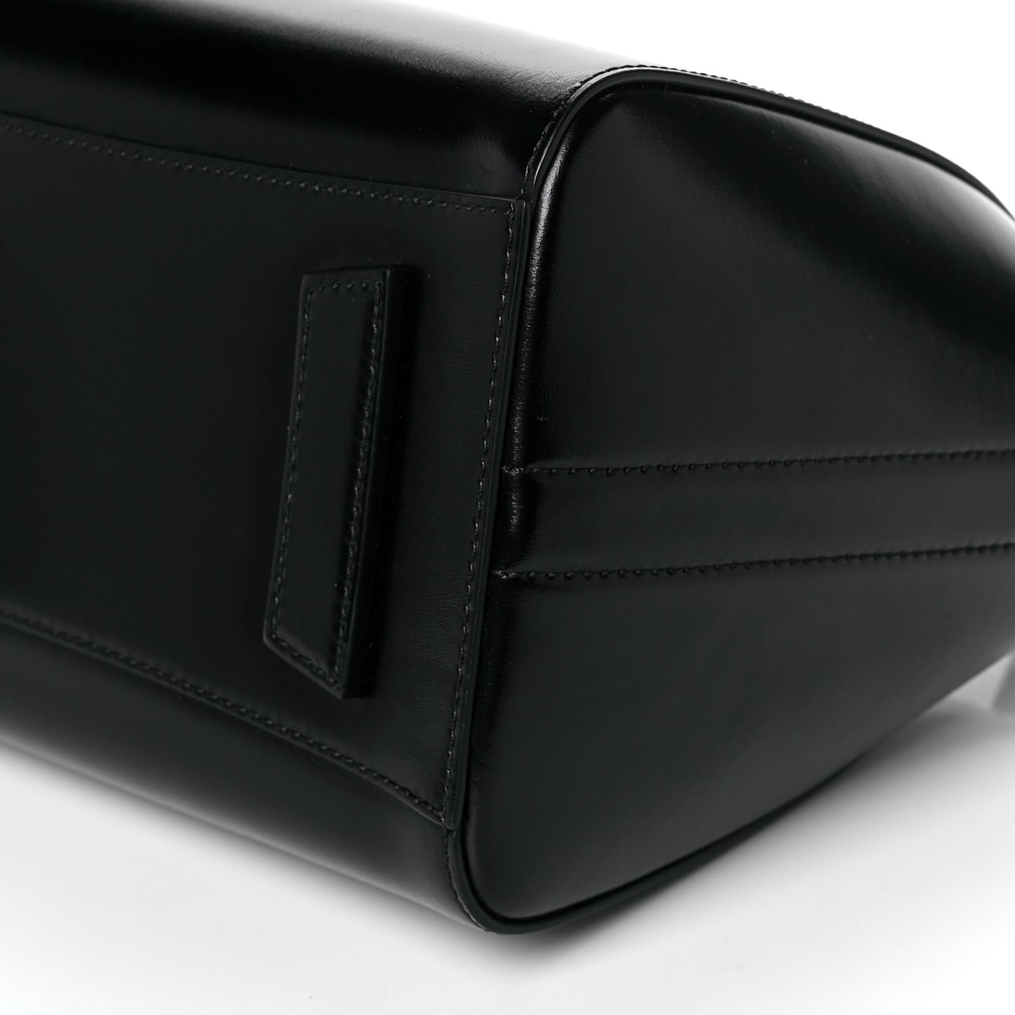 Shiny Lord Calfskin Small Antigona Black
