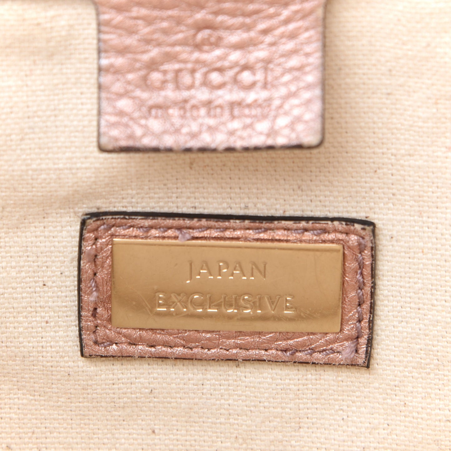 Metallic Pebbled Calfskin Medium Soho Shoulder Bag Pink