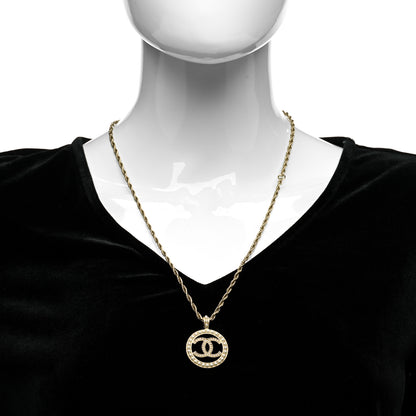 Chanel Pearl CC Round Pendant Necklace Gold 2 of 5