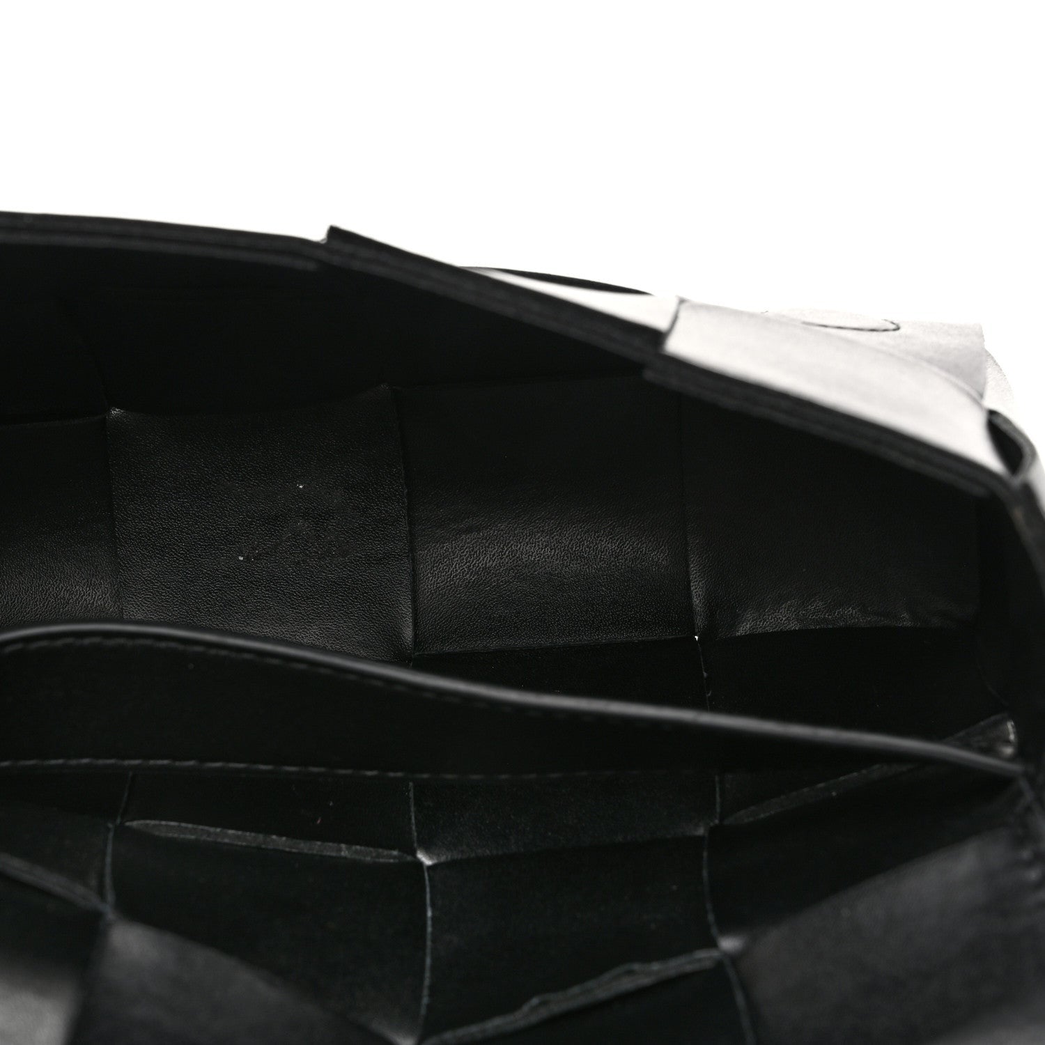 Bottega Veneta Nappa Maxi Intreccio The Belt Cassette Bag Black 5 of 7