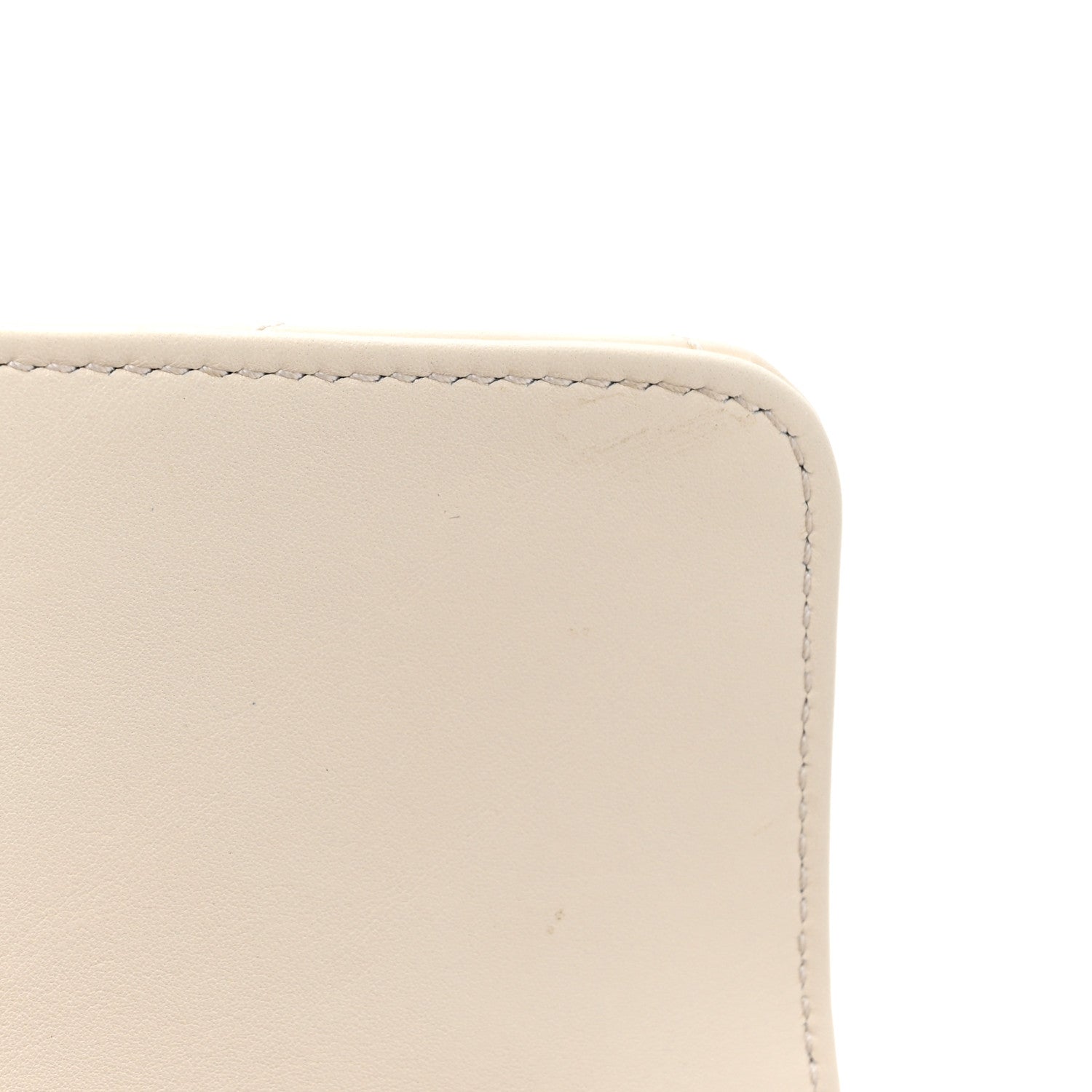 Gucci Calfskin Matelasse Medium GG Marmont Shoulder Bag White 15 of 19