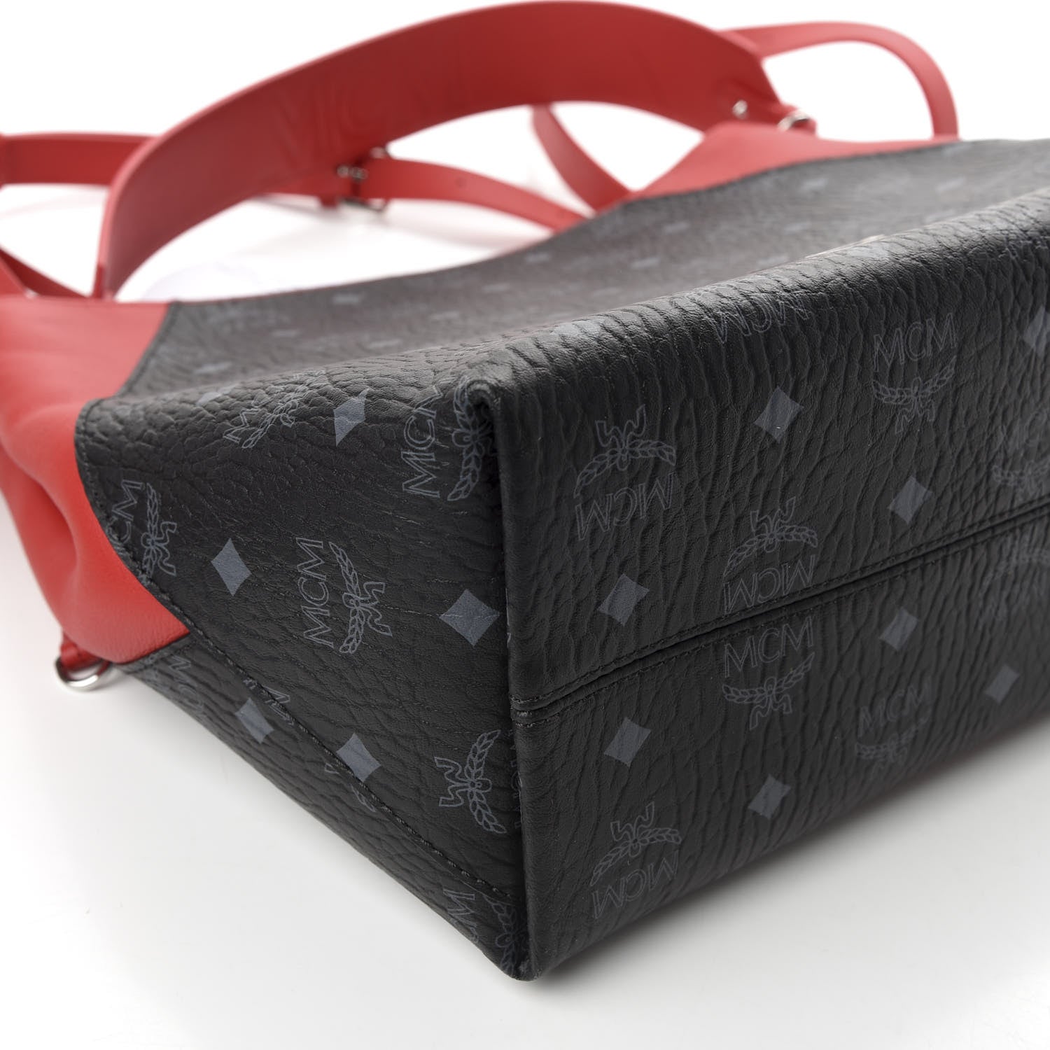 MCM Visetos Medium Klara Hobo Red Black 9 of 9