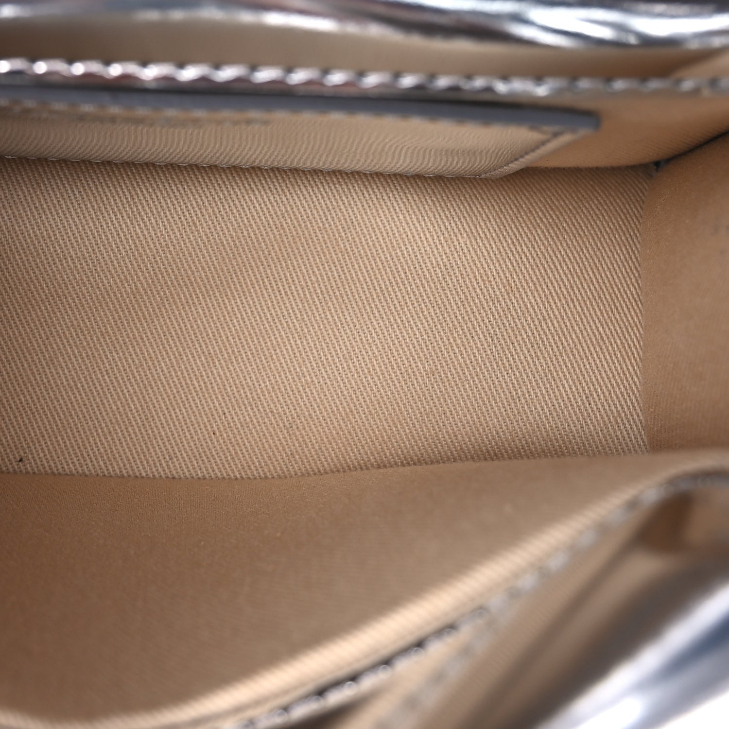 Jacquemus Metallic Patent Calfskin La Pochette Rond Carre  Silver 4 of 8