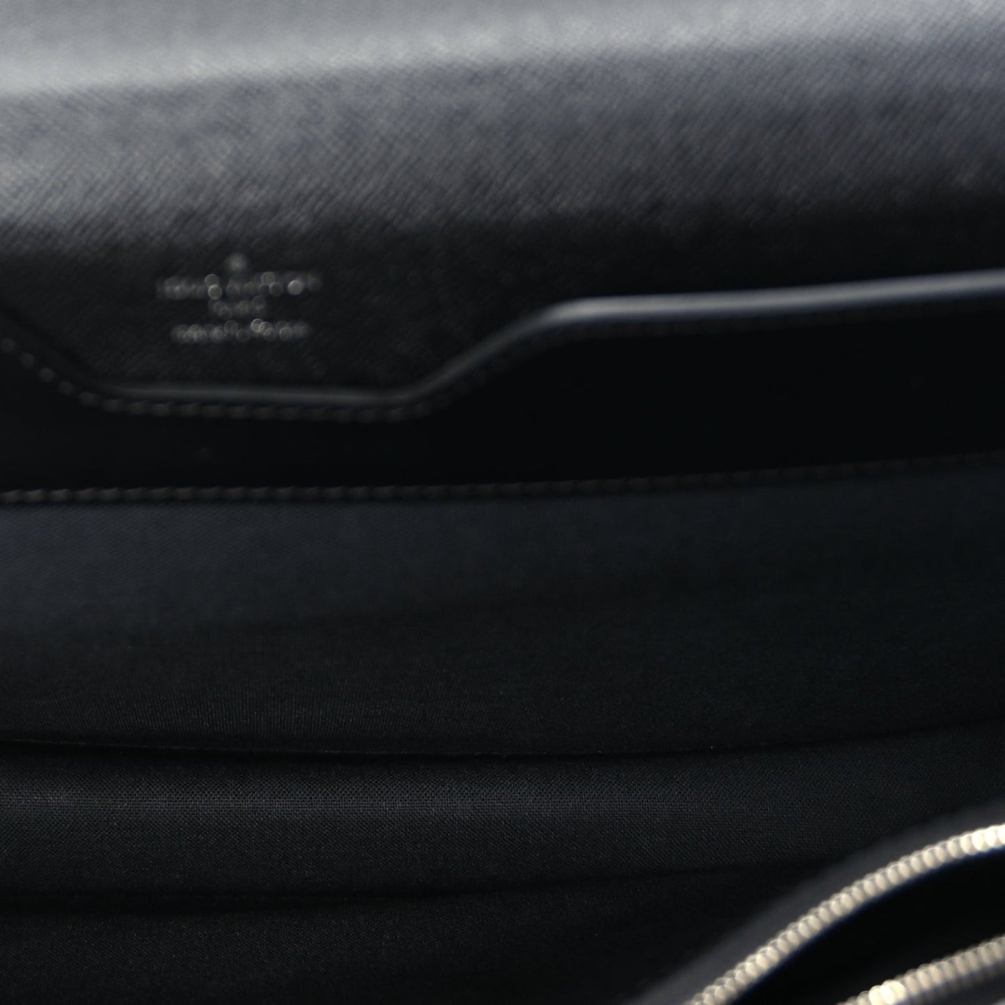 Epi Robusto 1 Compartment Briefcase  Black